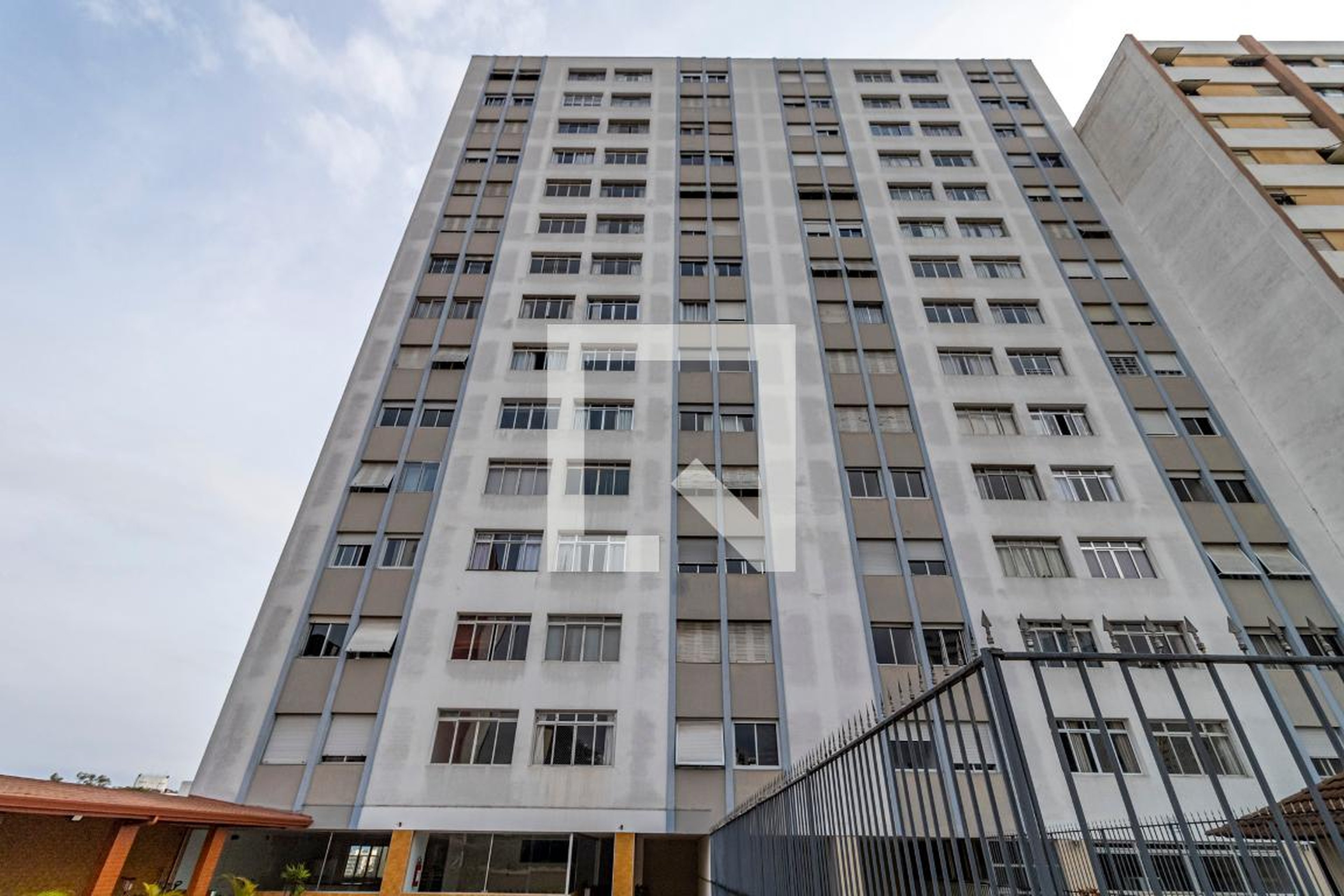 Fachada do Condomínio Condomínio em Ponte Presidente Jânio Quadros, 1368