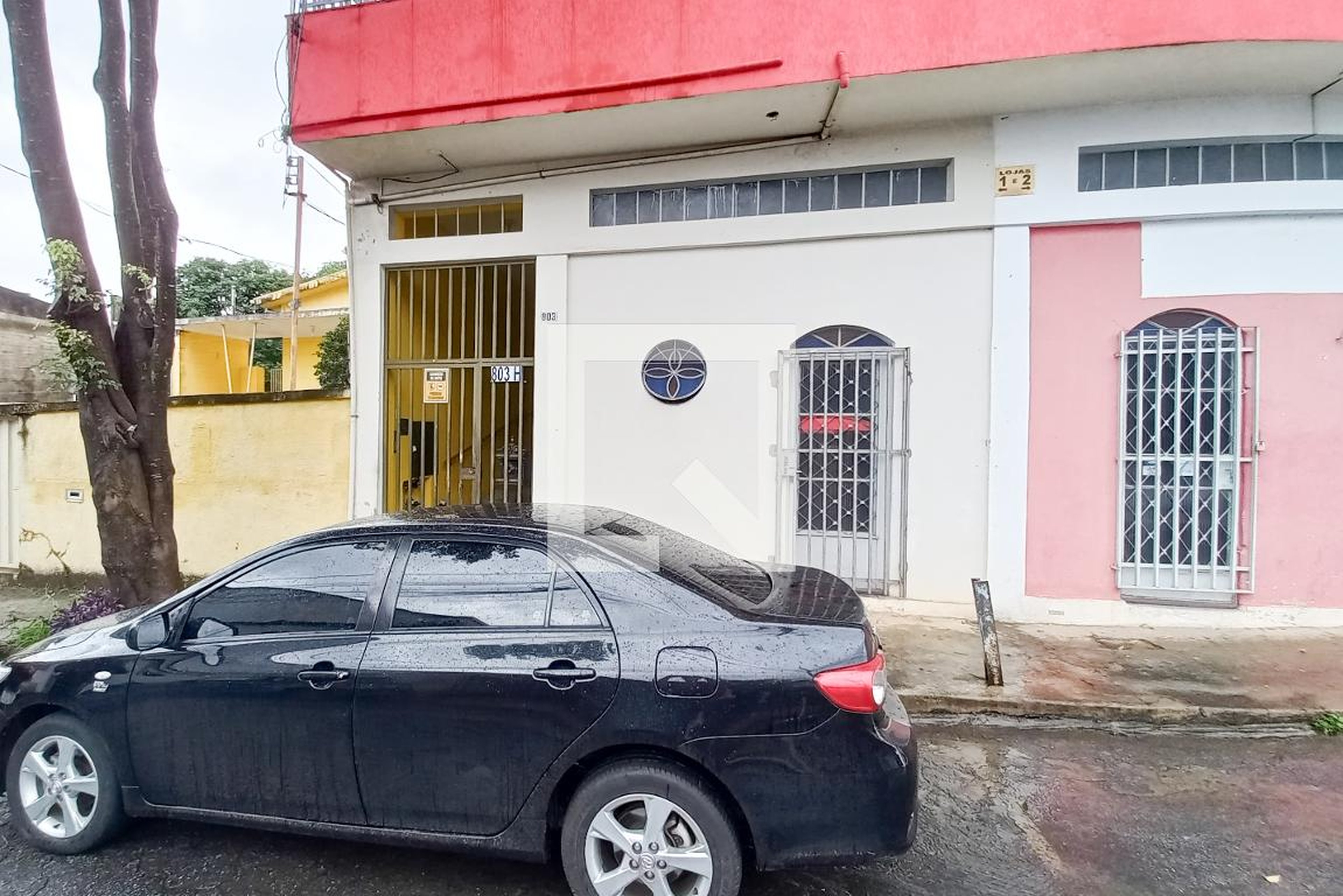 Fachada Condomínio em Rua Viana do Castelo, 803