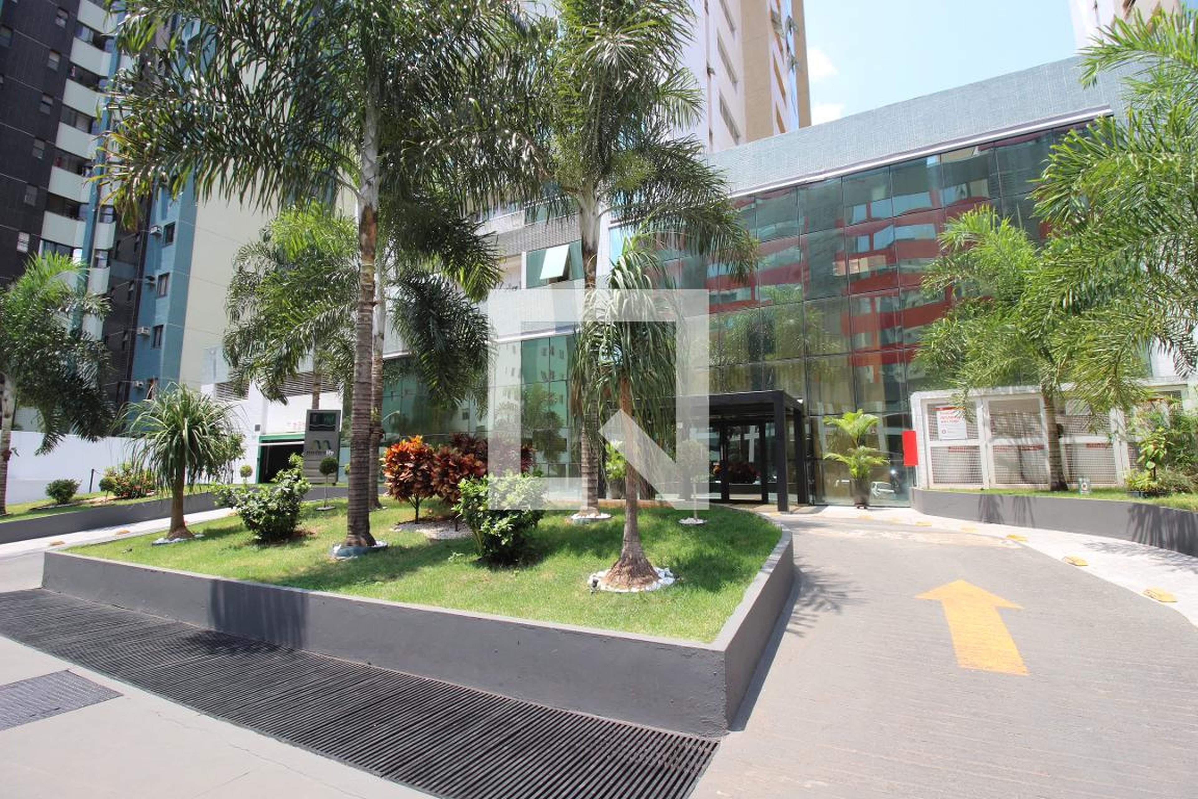 Fachada Condomínio em Rua das Figueiras, 7