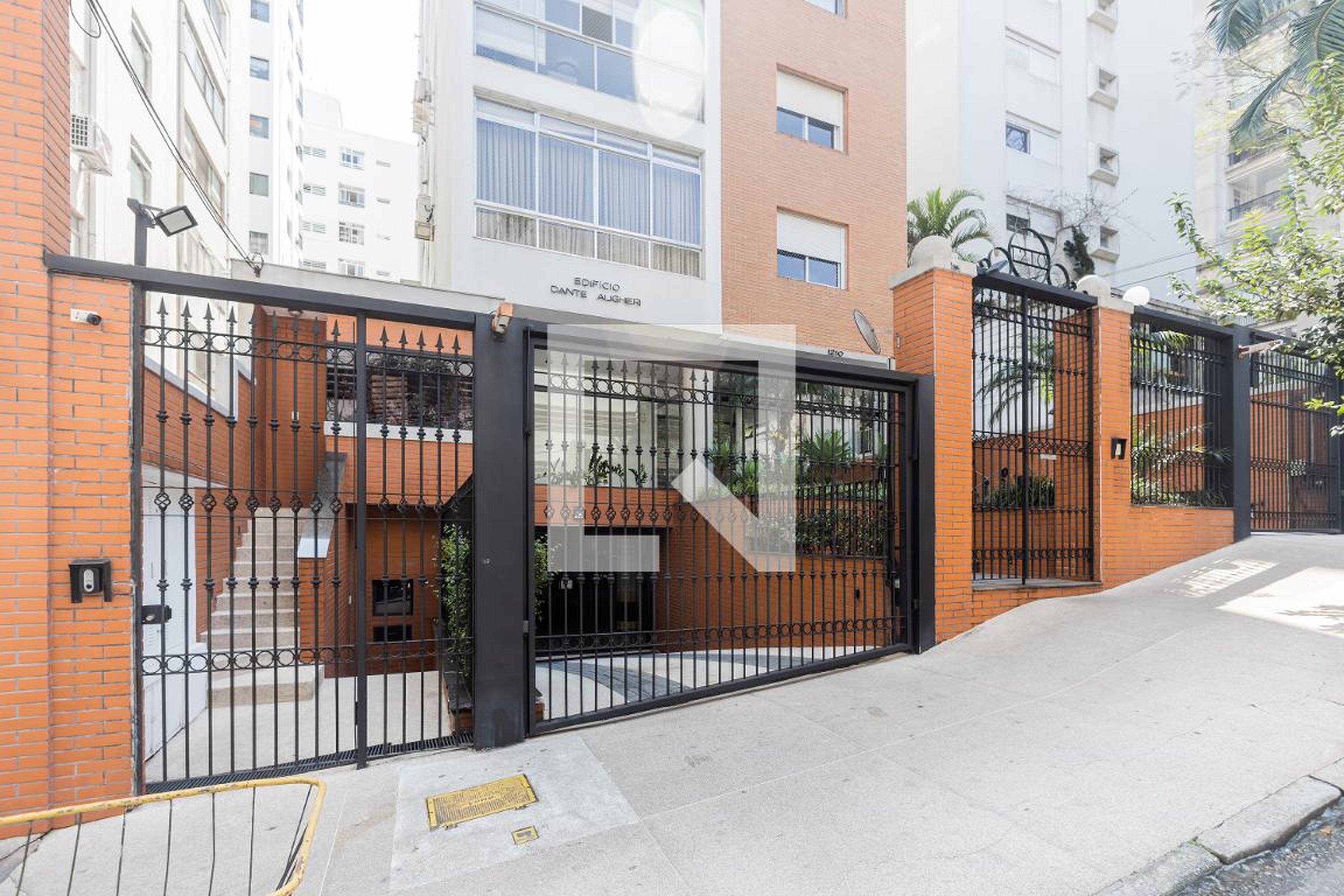 Fachada do Condomínio Condomínio Dante Alighieri