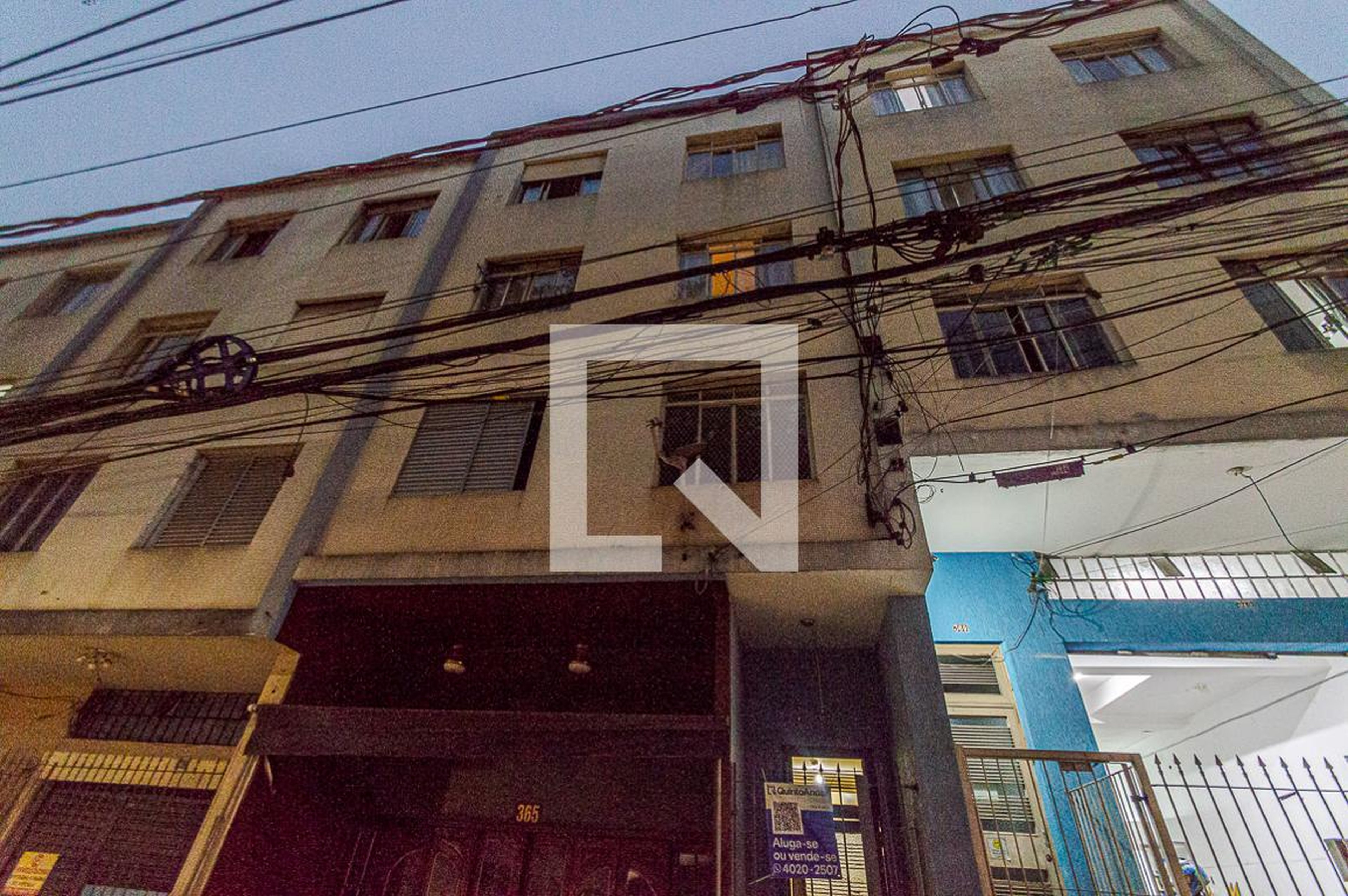 Fachada Condomínio em Rua Martiniano de Carvalho, 367