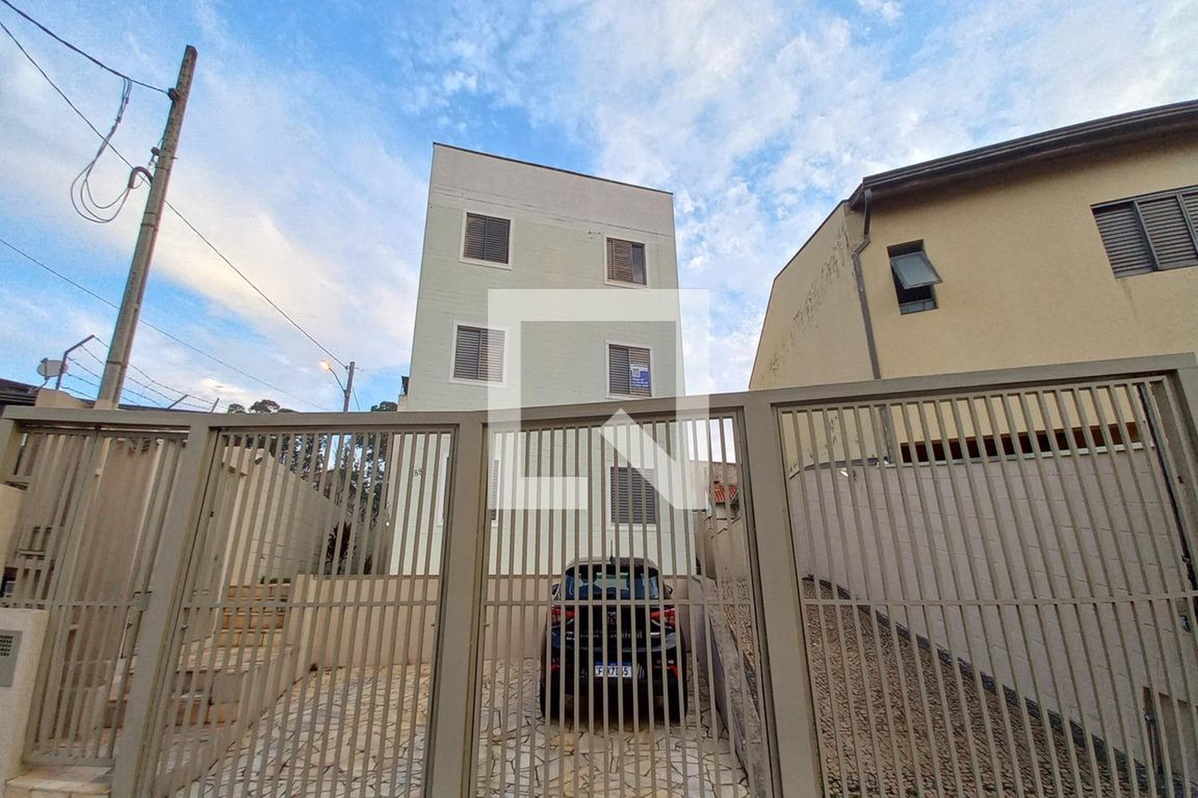 Fachada do Prédio Condomínio Quelho