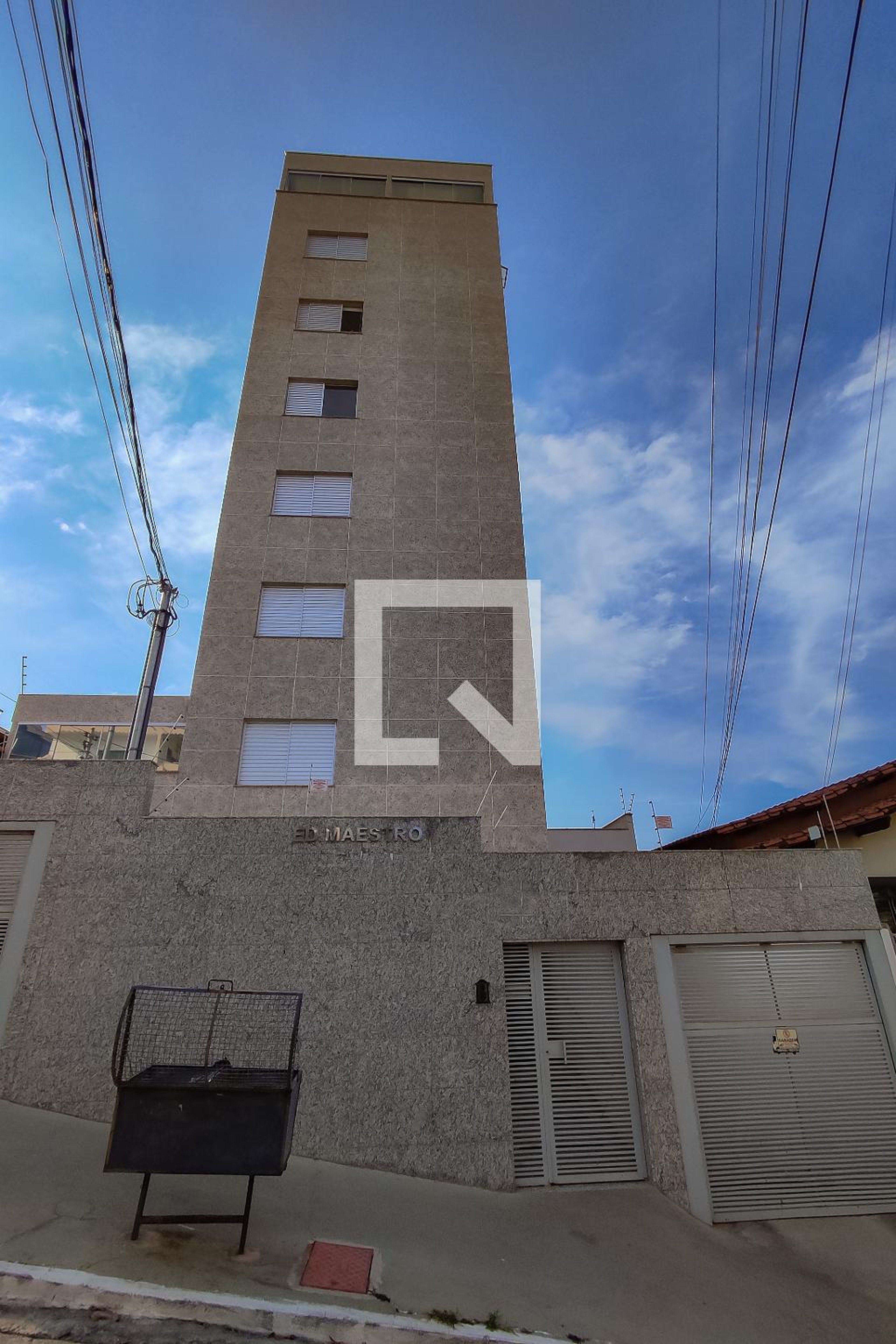 Fachada Condomínio em Rua Urano, 304