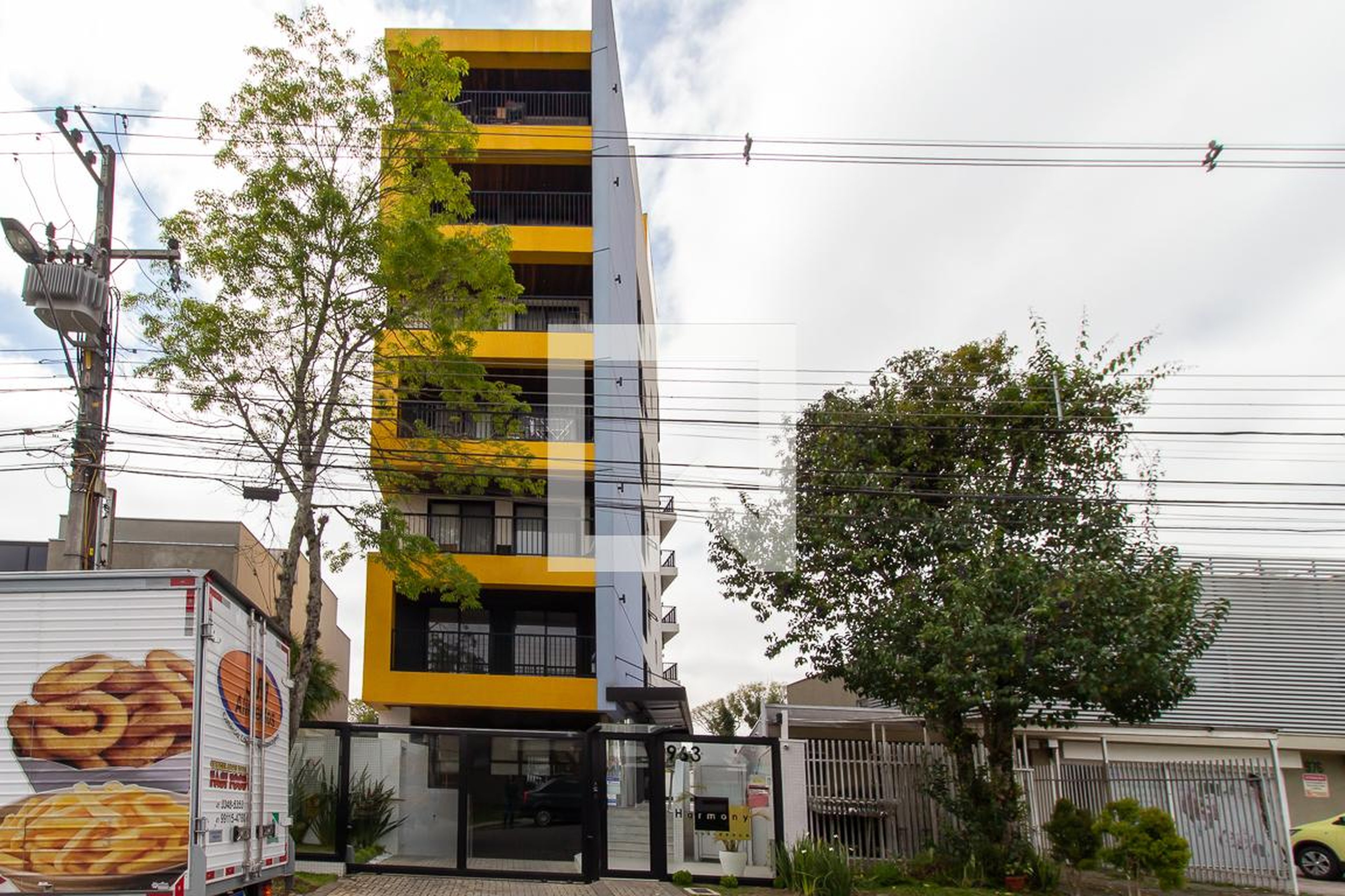 Fachada do Condomínio Condomínio Harmony Residence