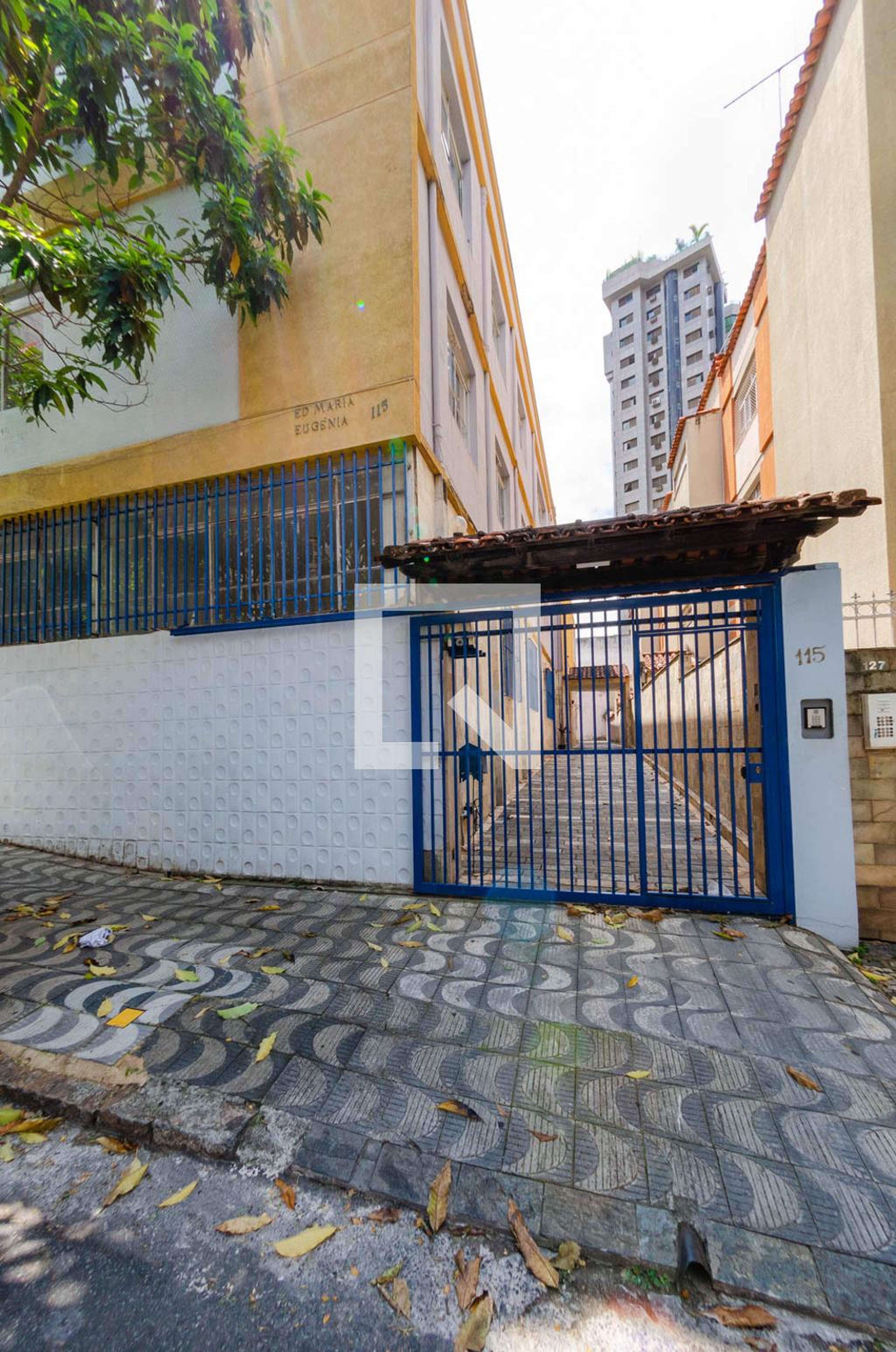 Fachada Condomínio em Rua Santa Helena, 115