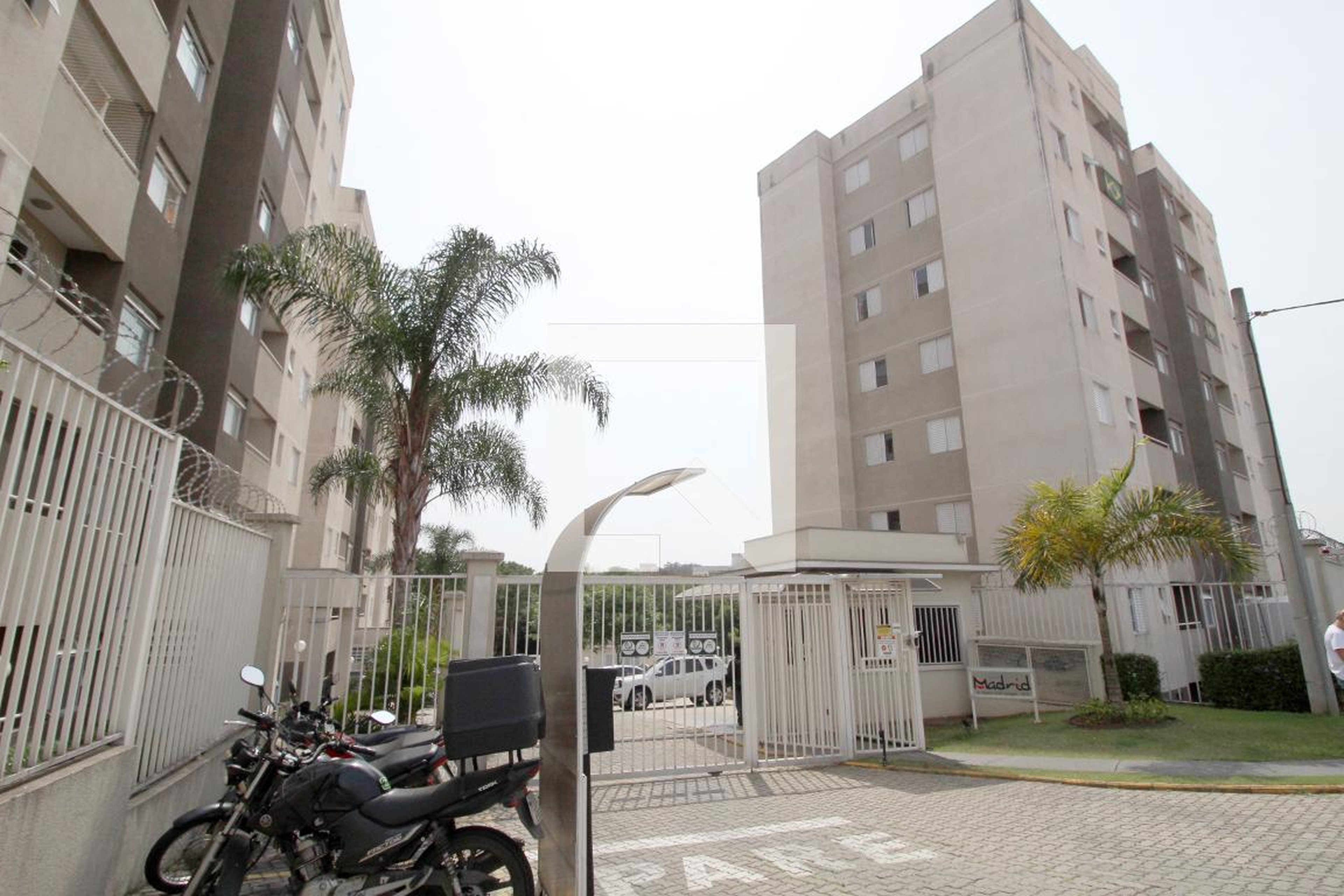 Fachada do Condomínio Residencial Bosque de Madrid