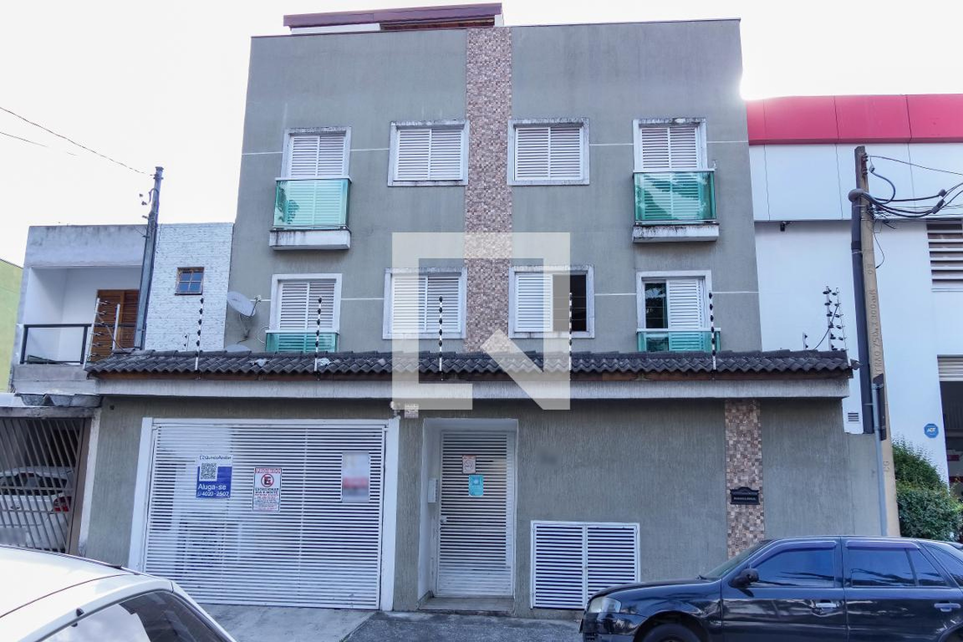 Fachada Condomínio em Rua Natal, 84