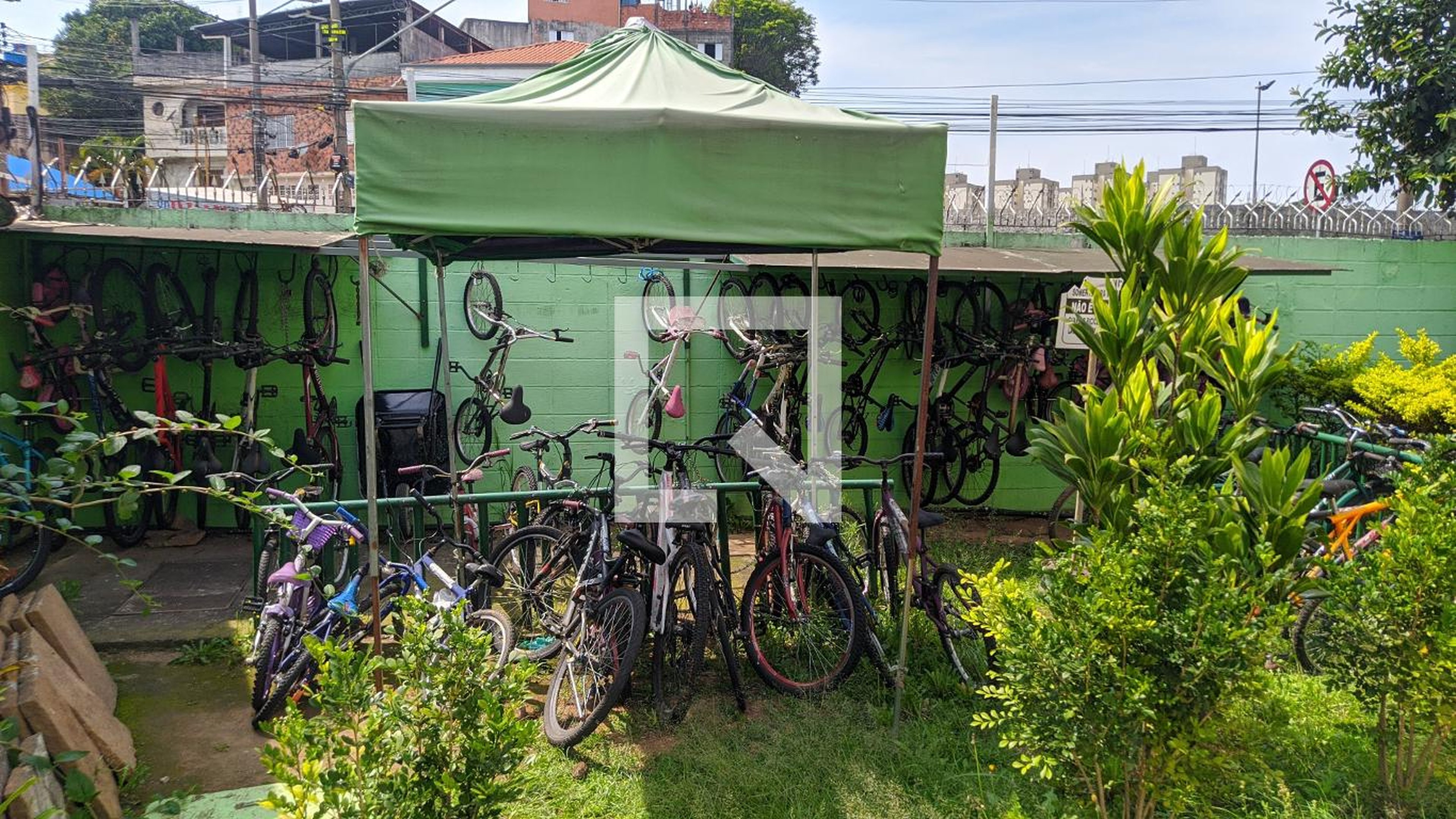 Bicicletário - Conjunto Residencial Brasil II