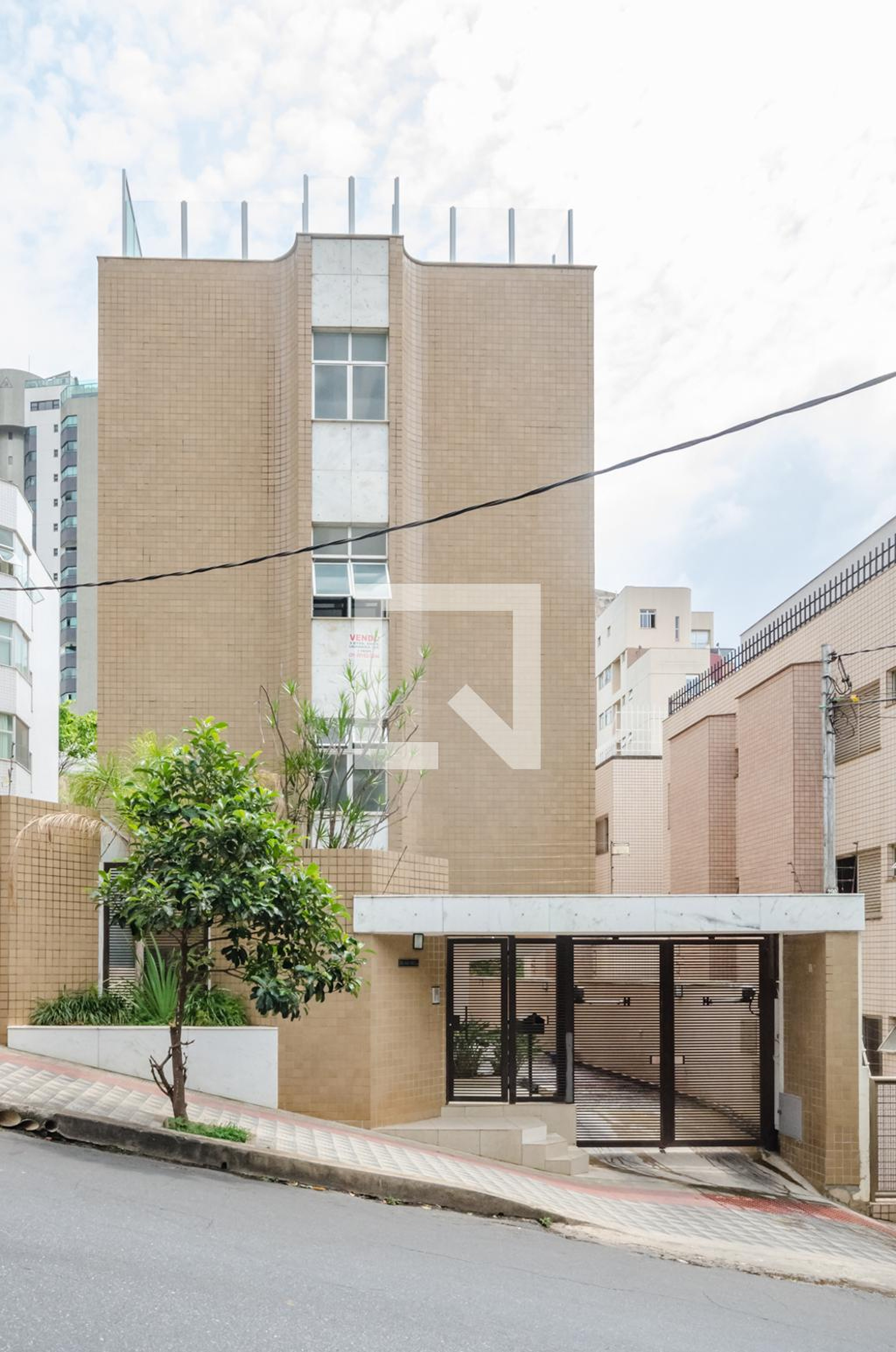 Fachada Condomínio em Rua Doutor Juvenal dos Santos, 290