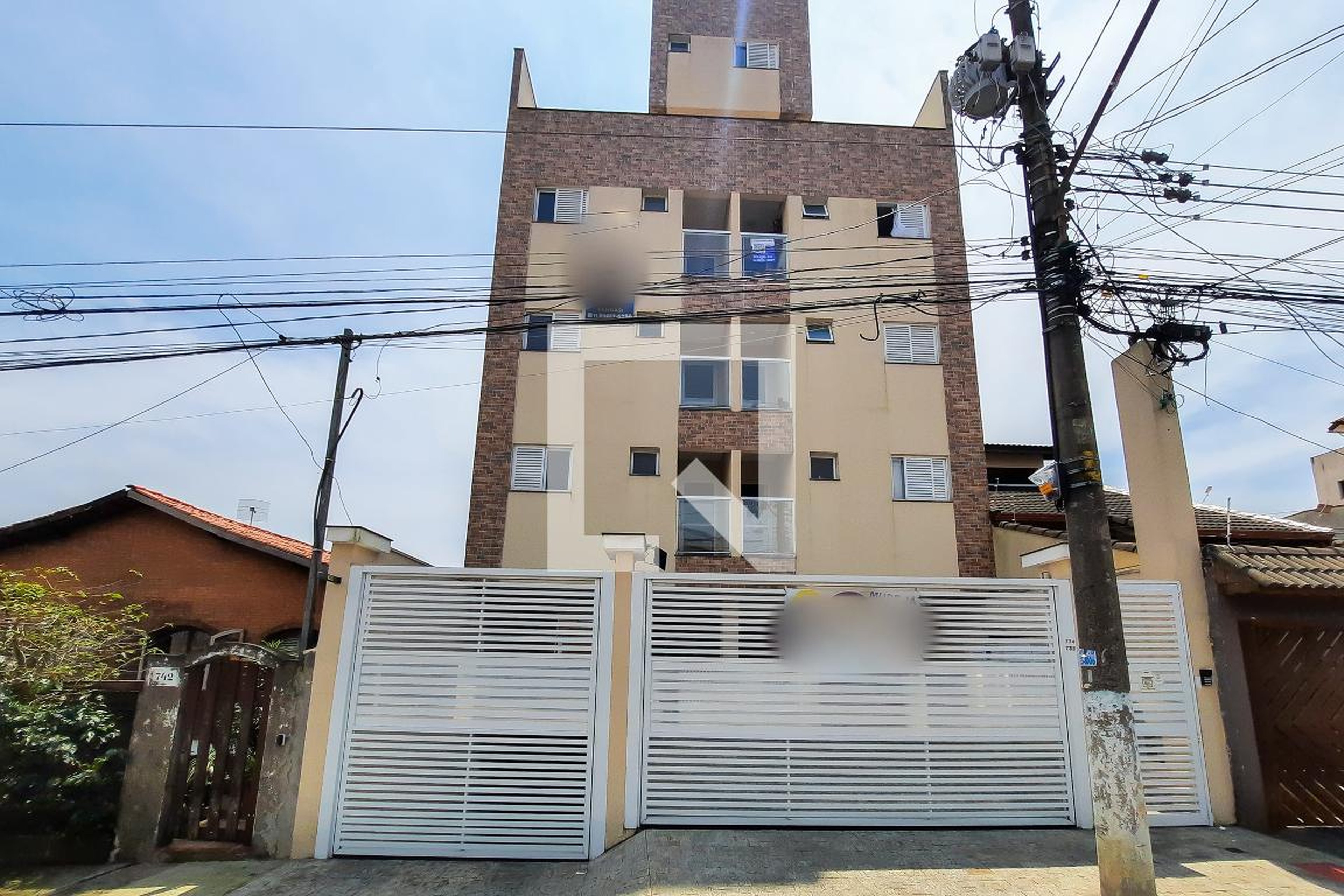 Fachada do Condomínio Condomínio em Avenida Senador Ricardo Batista, 734