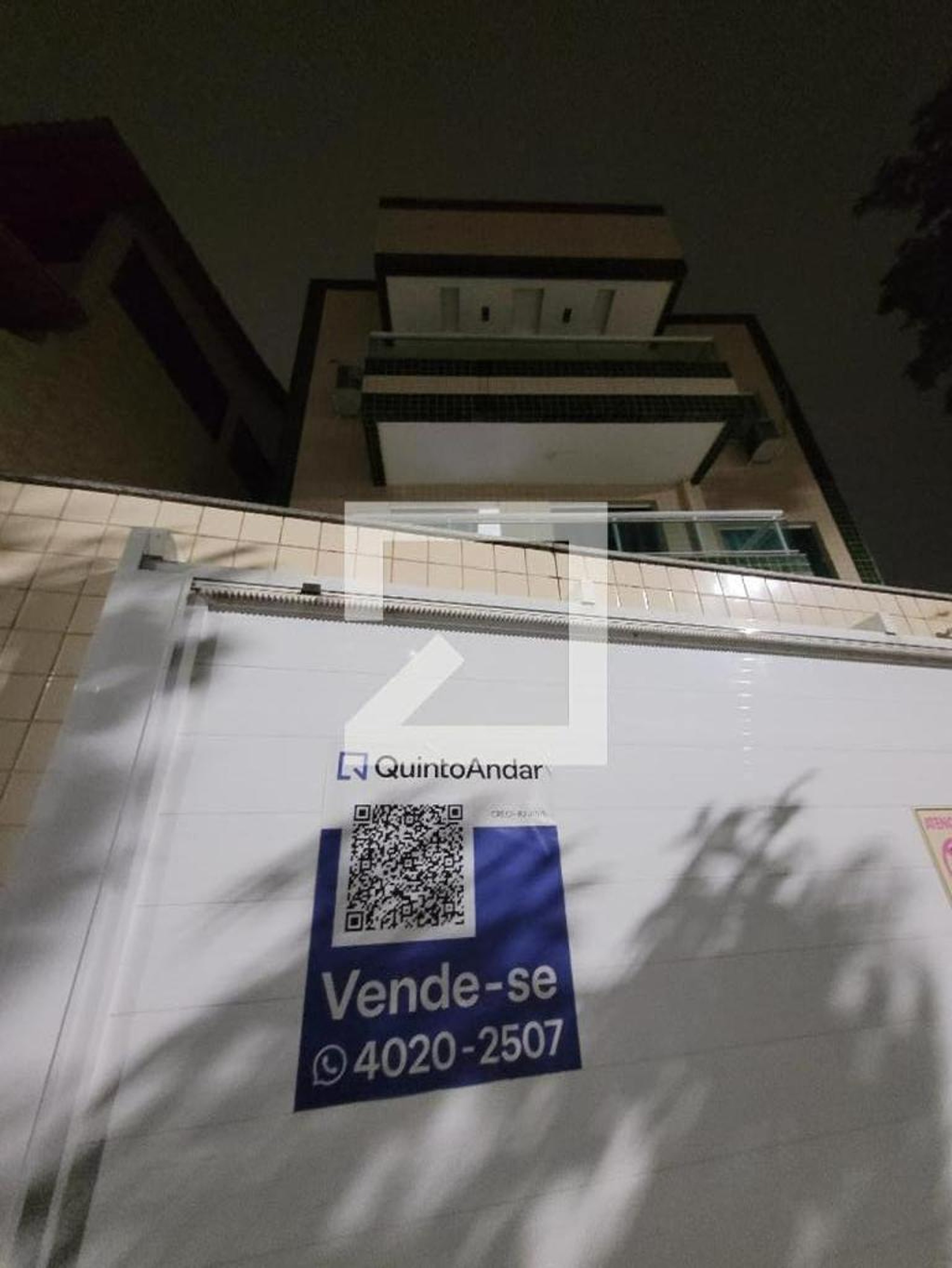 Fachada Condomínio em Rua Atiriba, 151