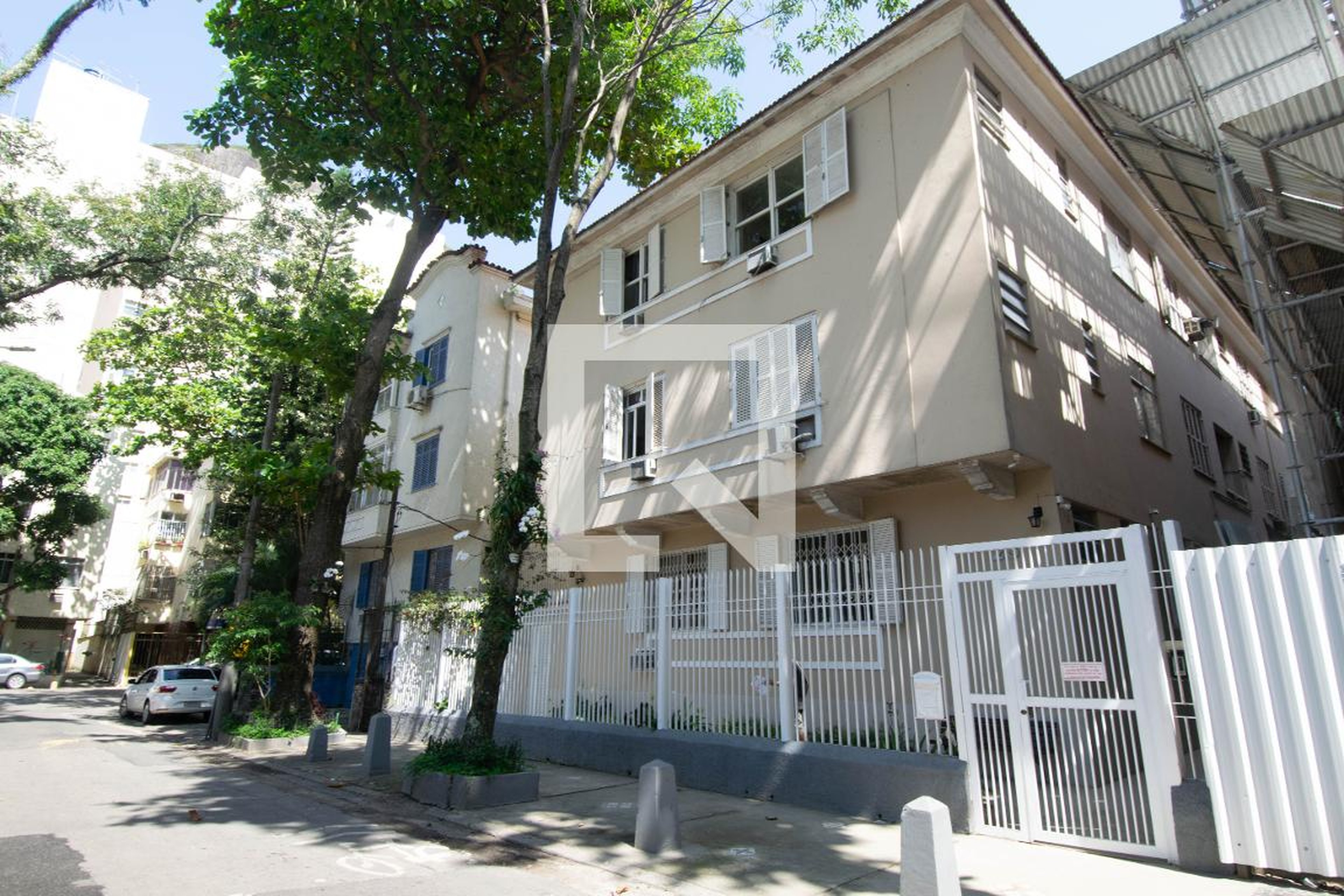 Fachada Condomínio Tenente Marones de Gusmão