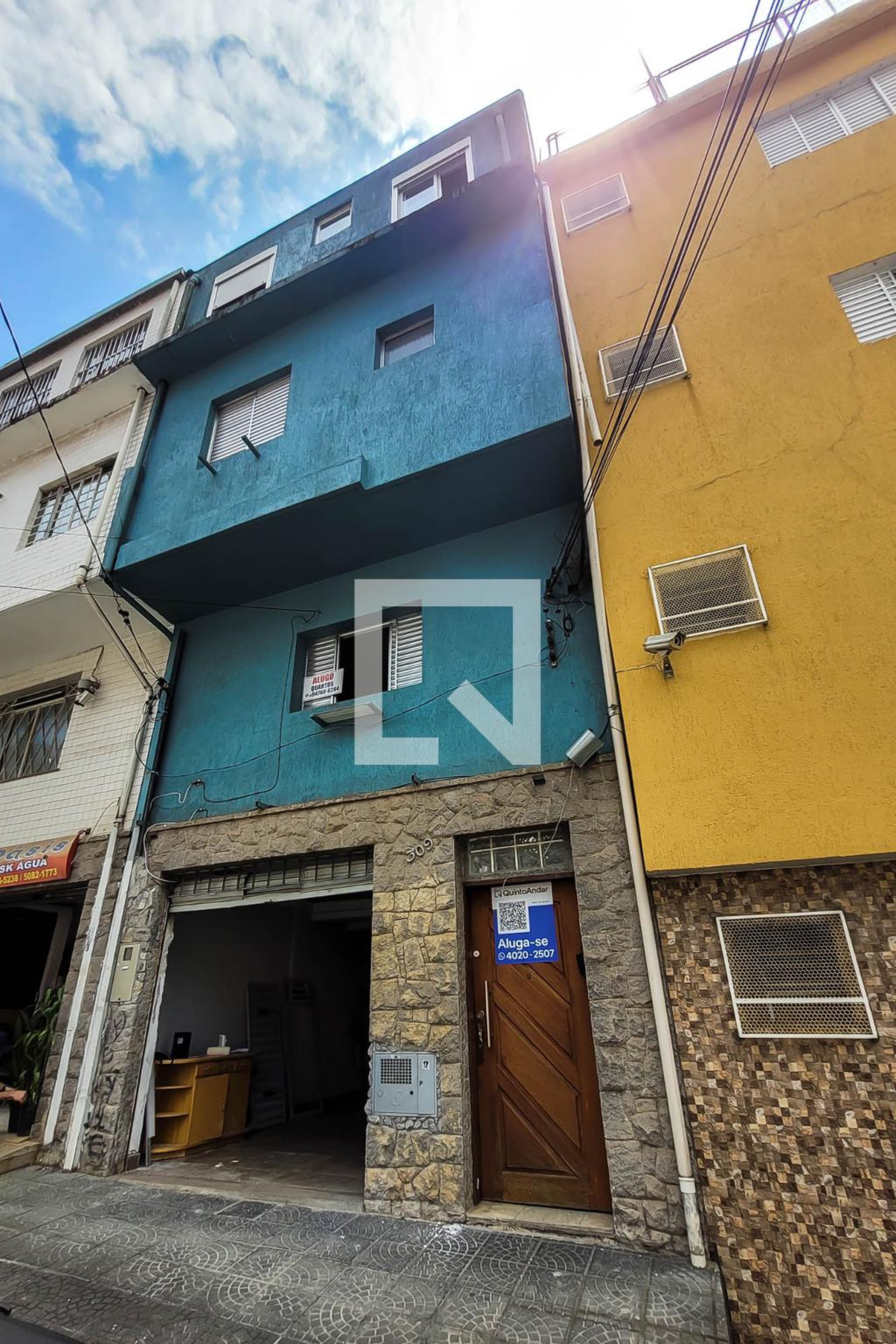 Fachada Condomínio em Rua Doutor Eduardo Amaro, 309