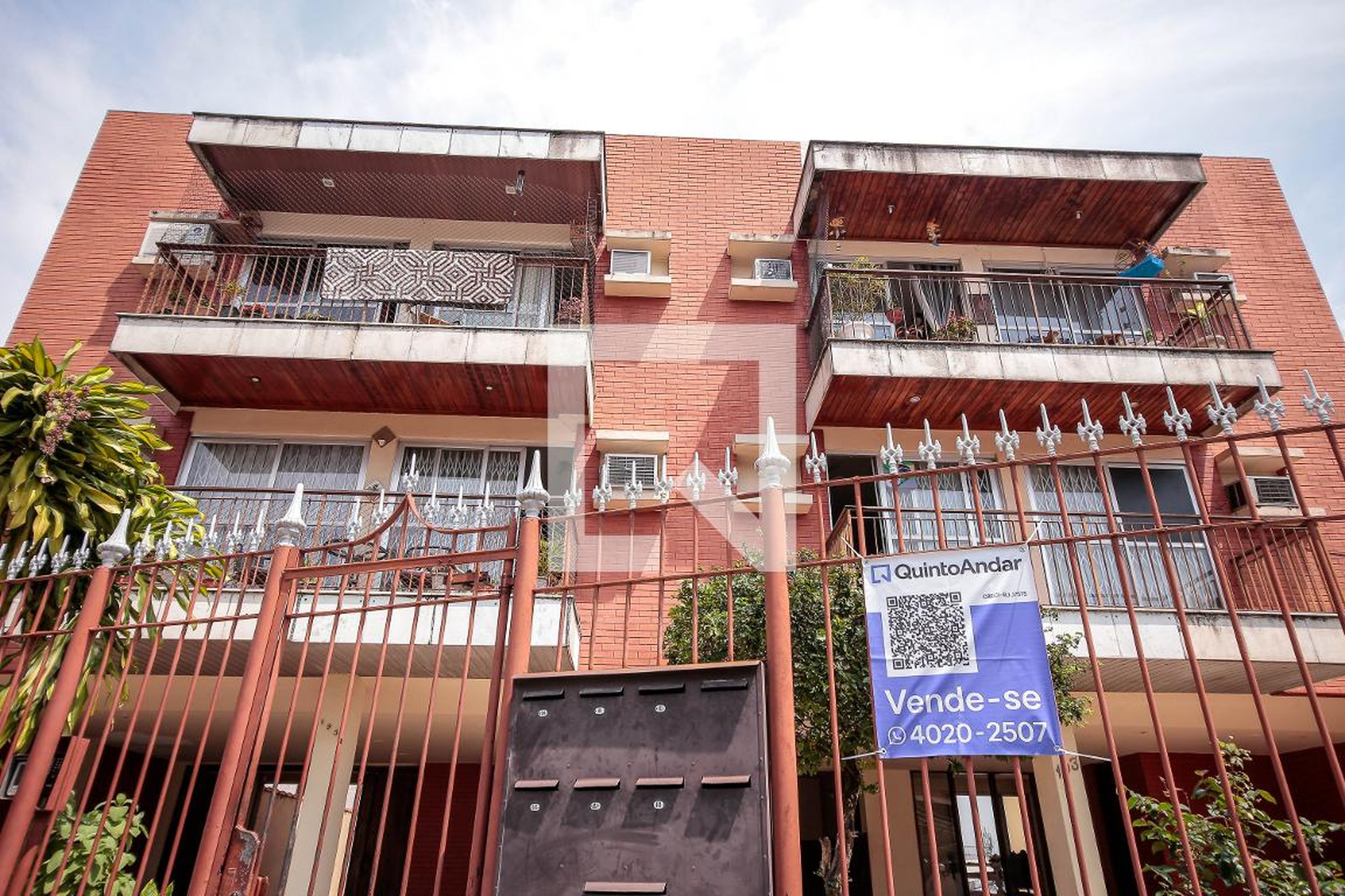 Fachada Condomínio em Rua Lima Barreto, 193