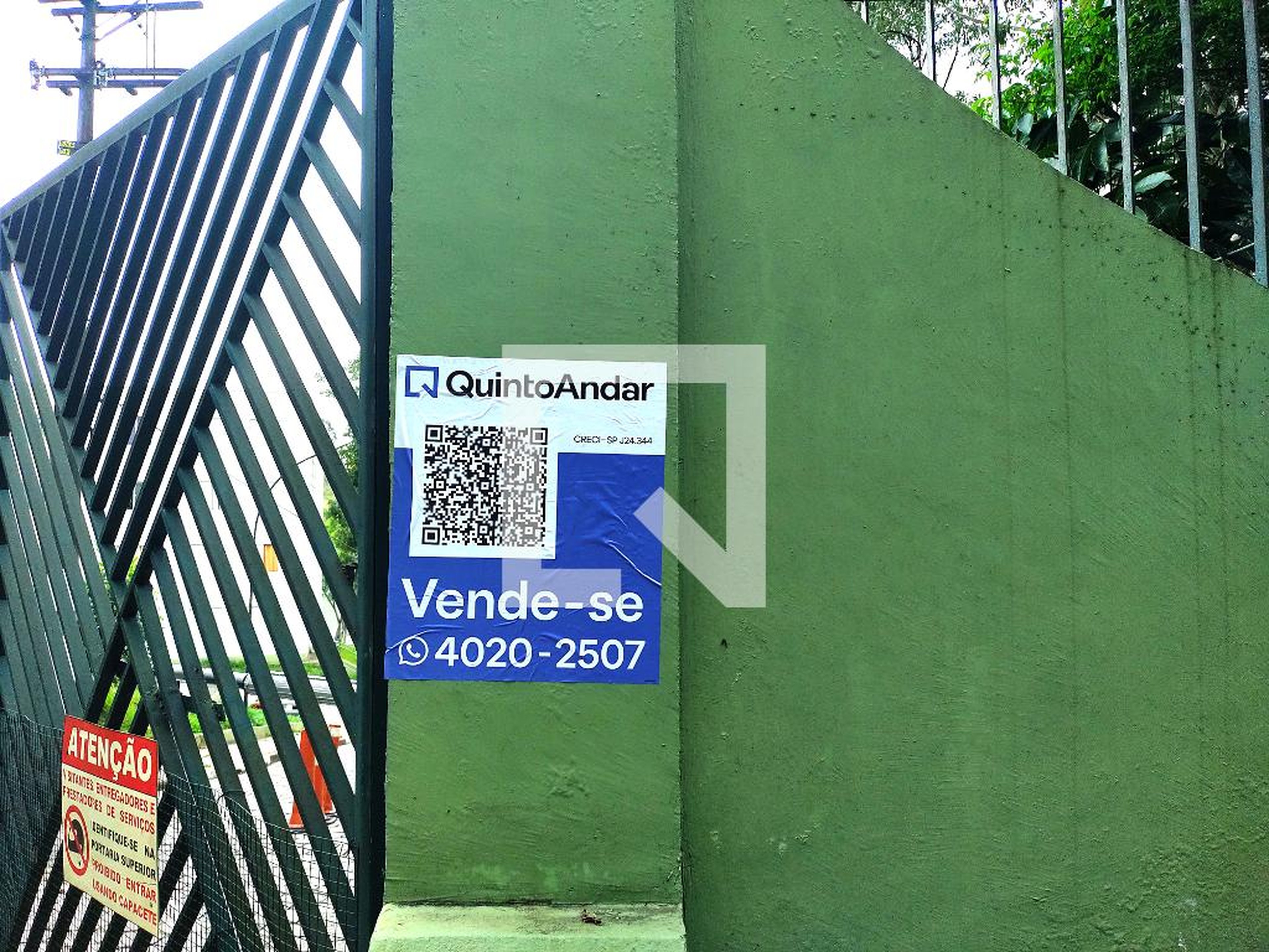 Fachada do Condomínio Condomínio em Rua Bonifácio Veronese, 211