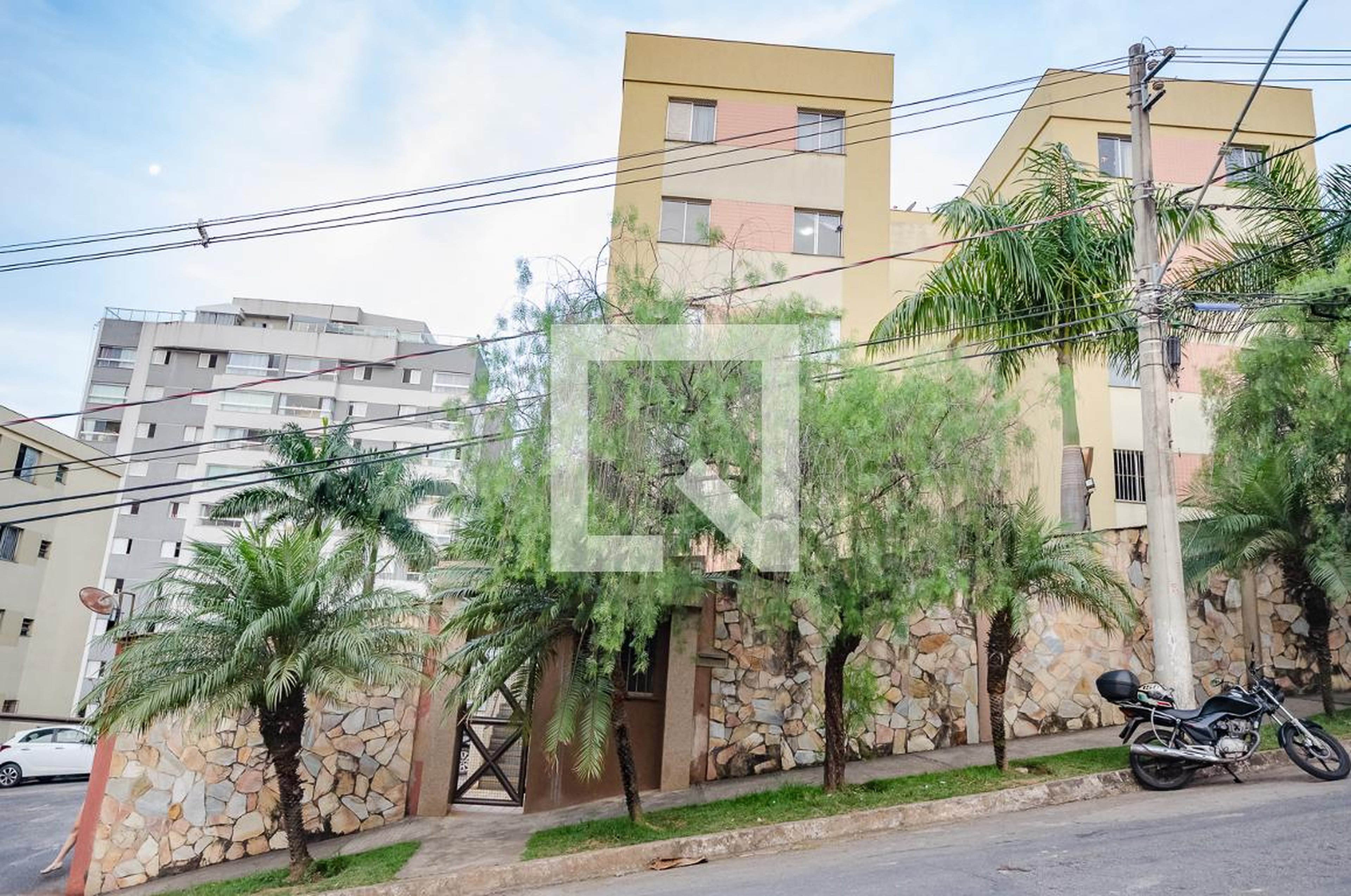 Fachada Condomínio Parque dos Lírios