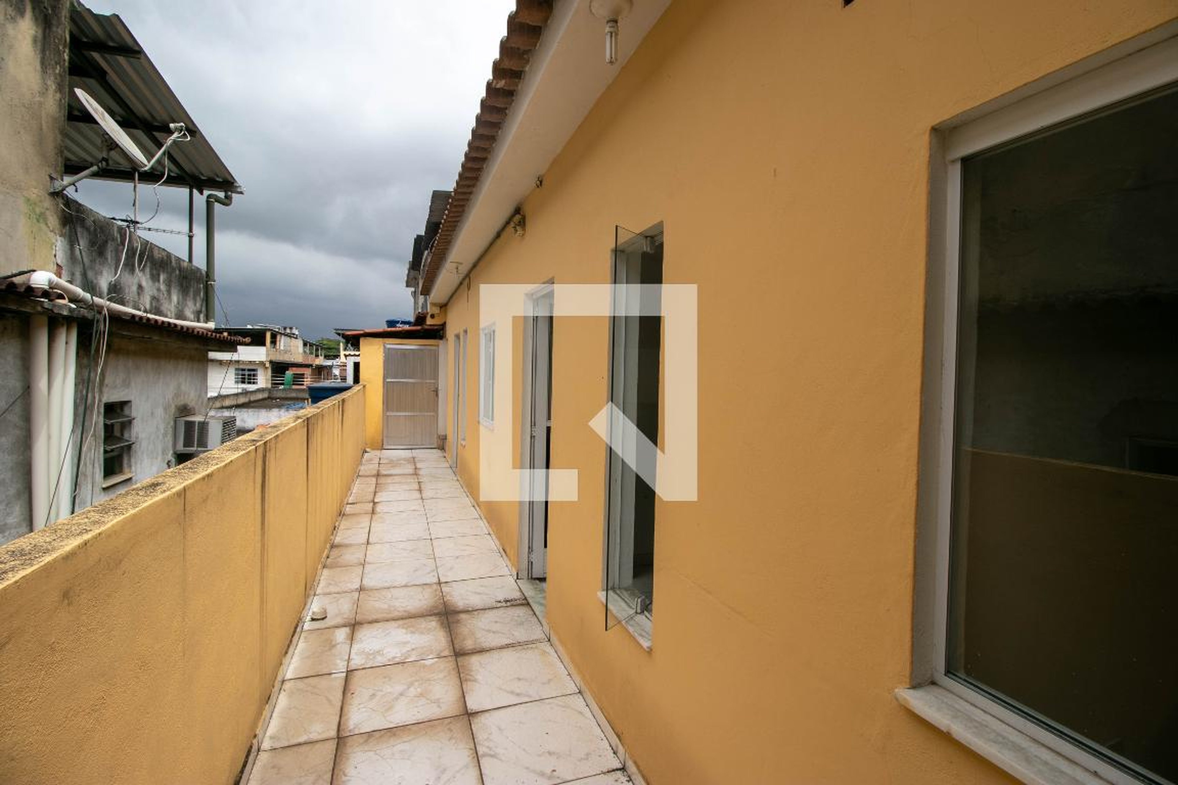 Fachada Condomínio em Rua Prefeito Ribeiro, 738