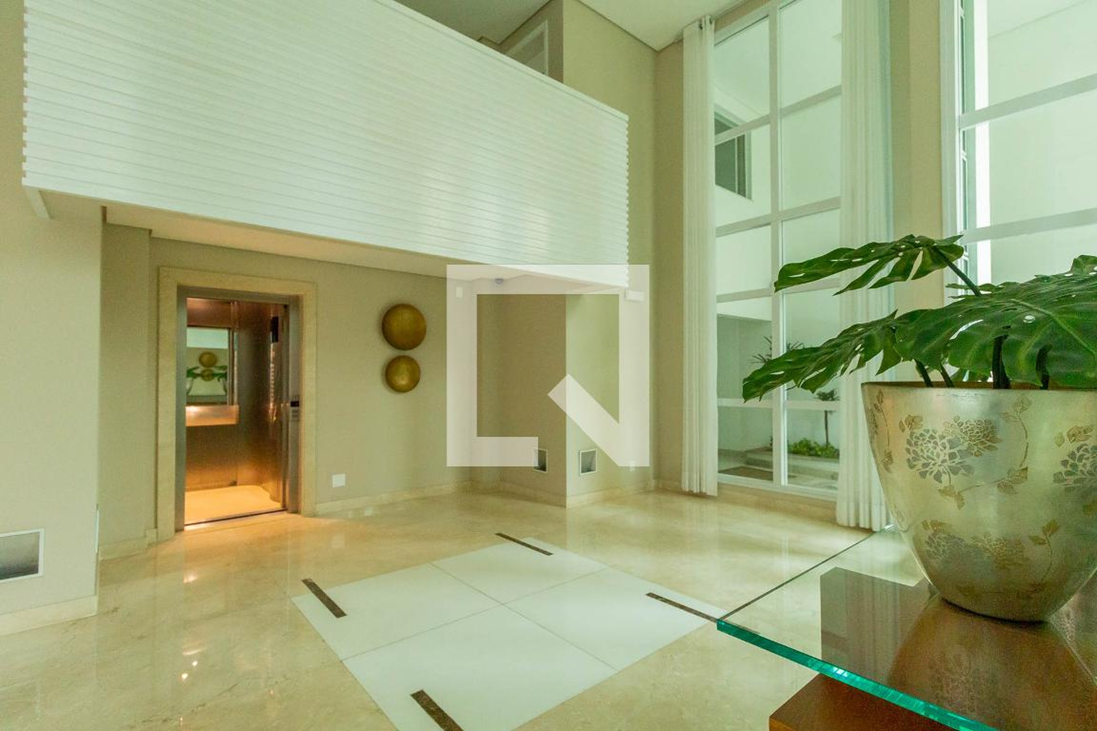 Hall de Entrada - Le Blanc