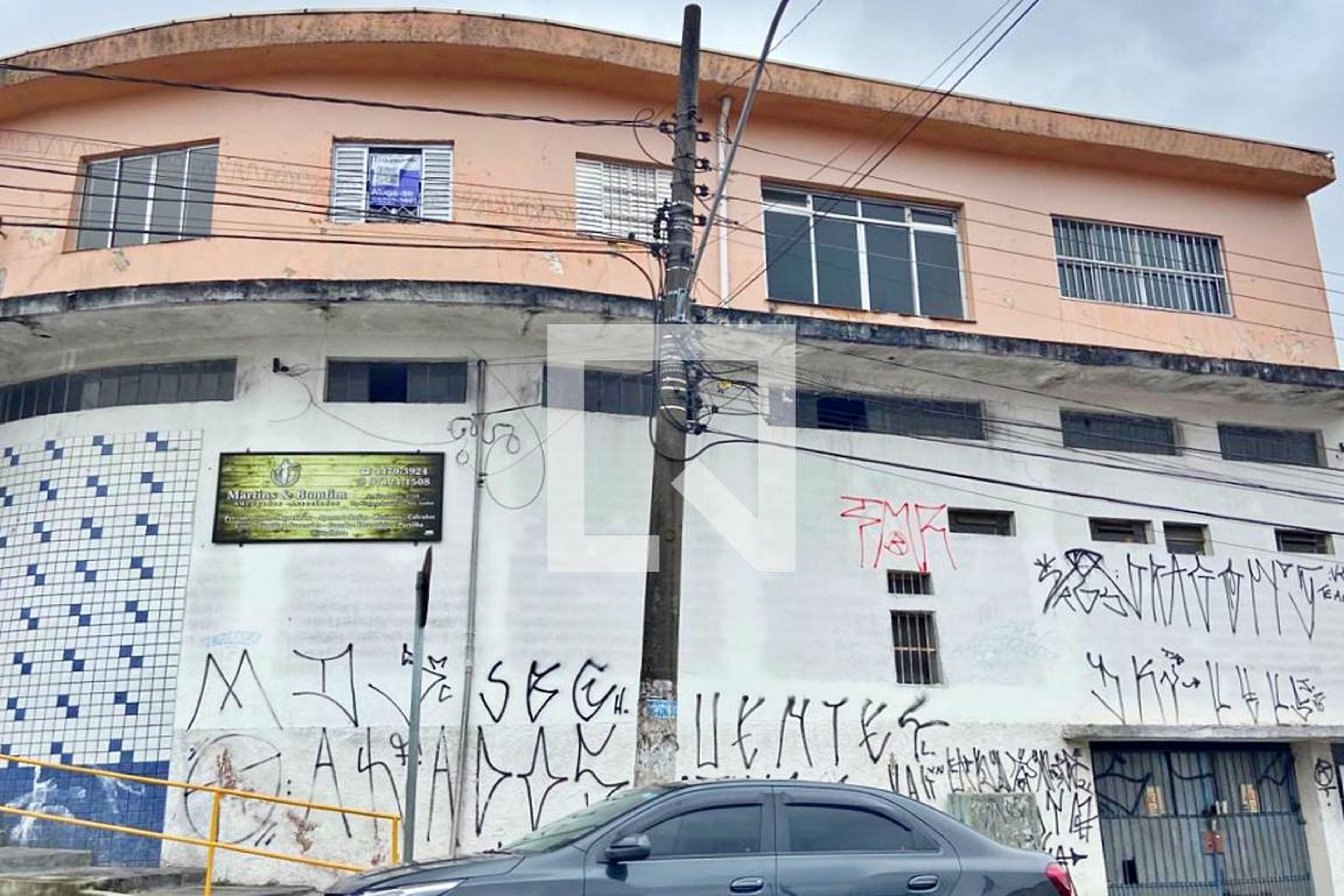Fachada Condomínio em Rua Brésser, 23