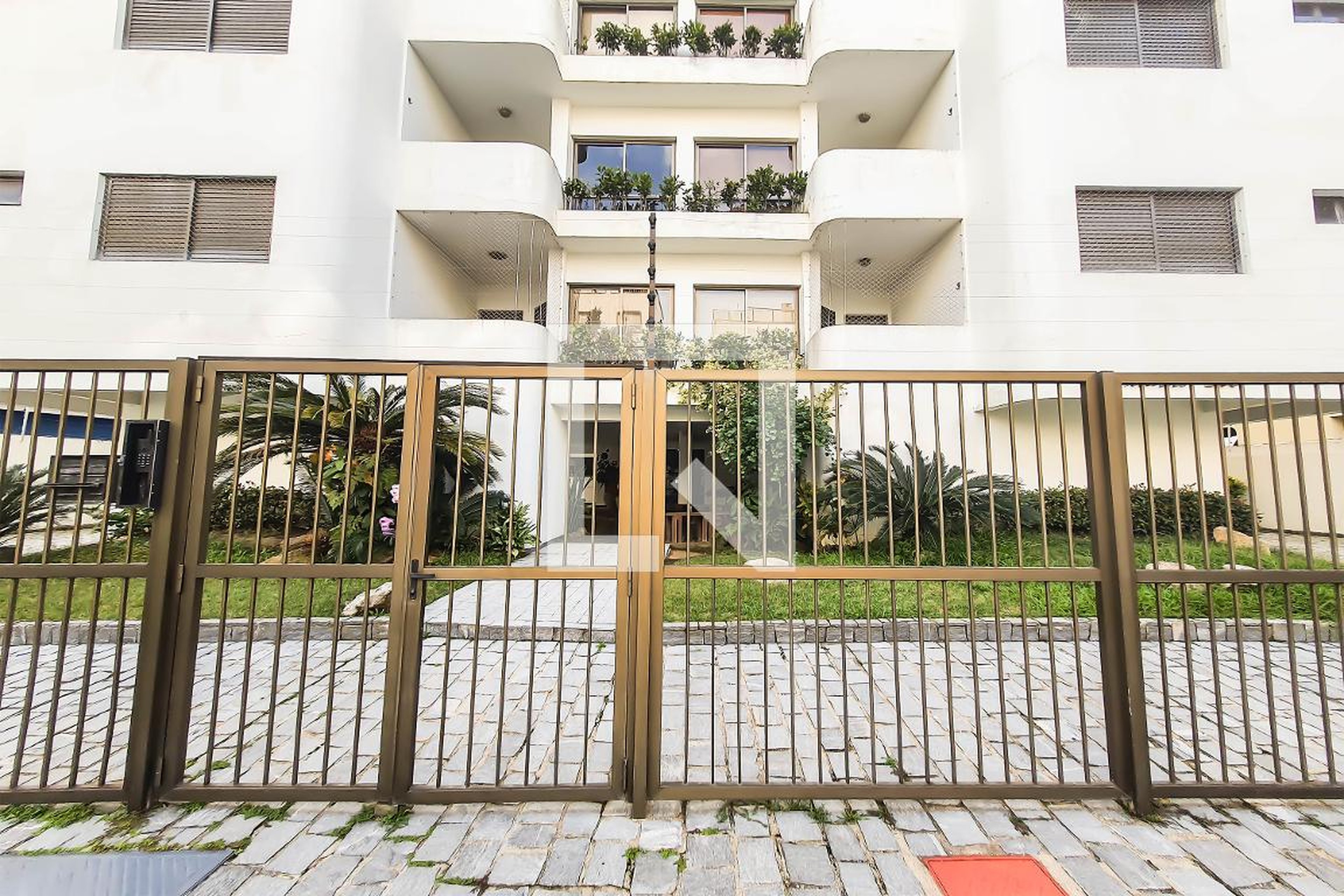 Fachada do Prédio Condomínio Belvedere Enseada