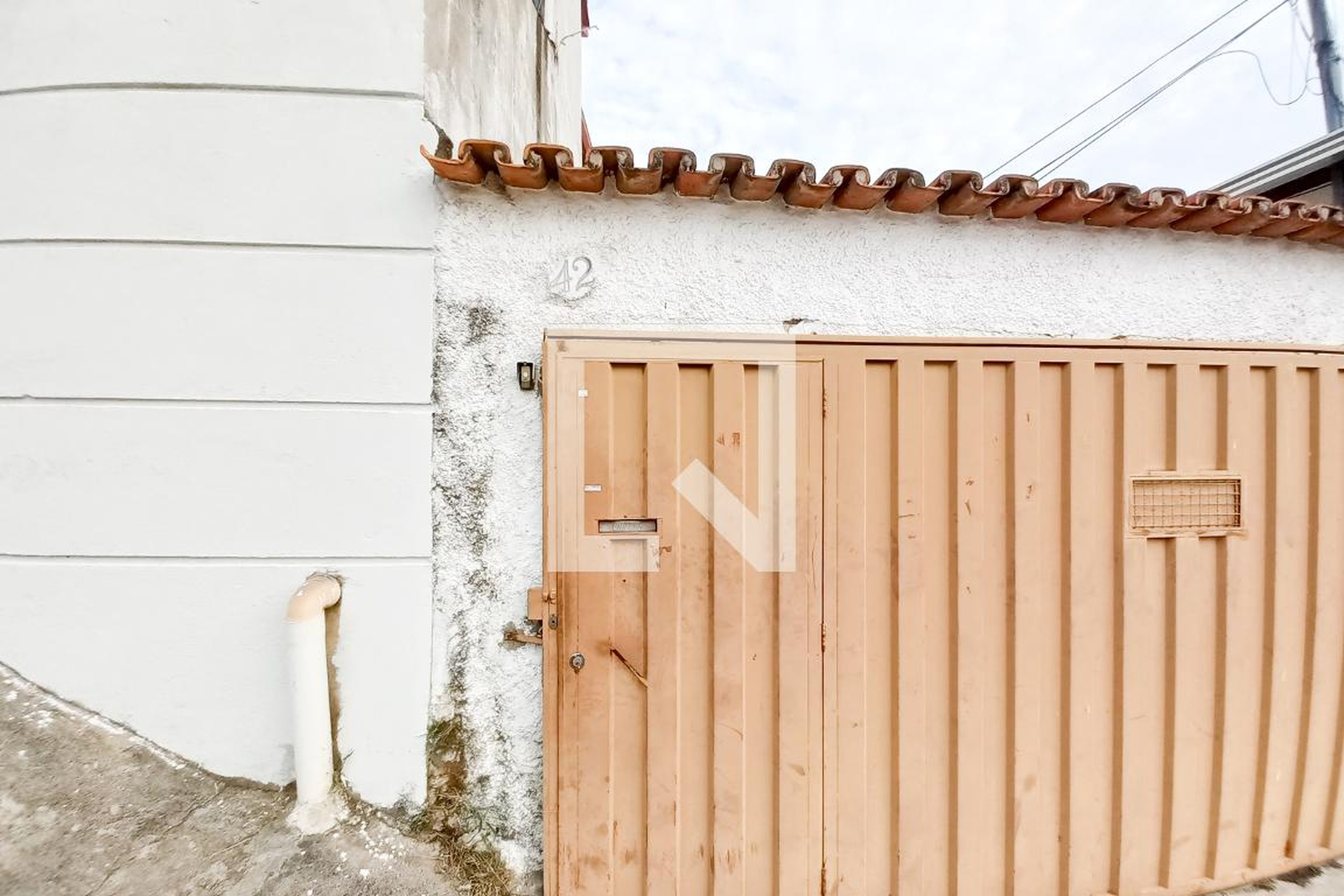 Fachada Condomínio Kitnet