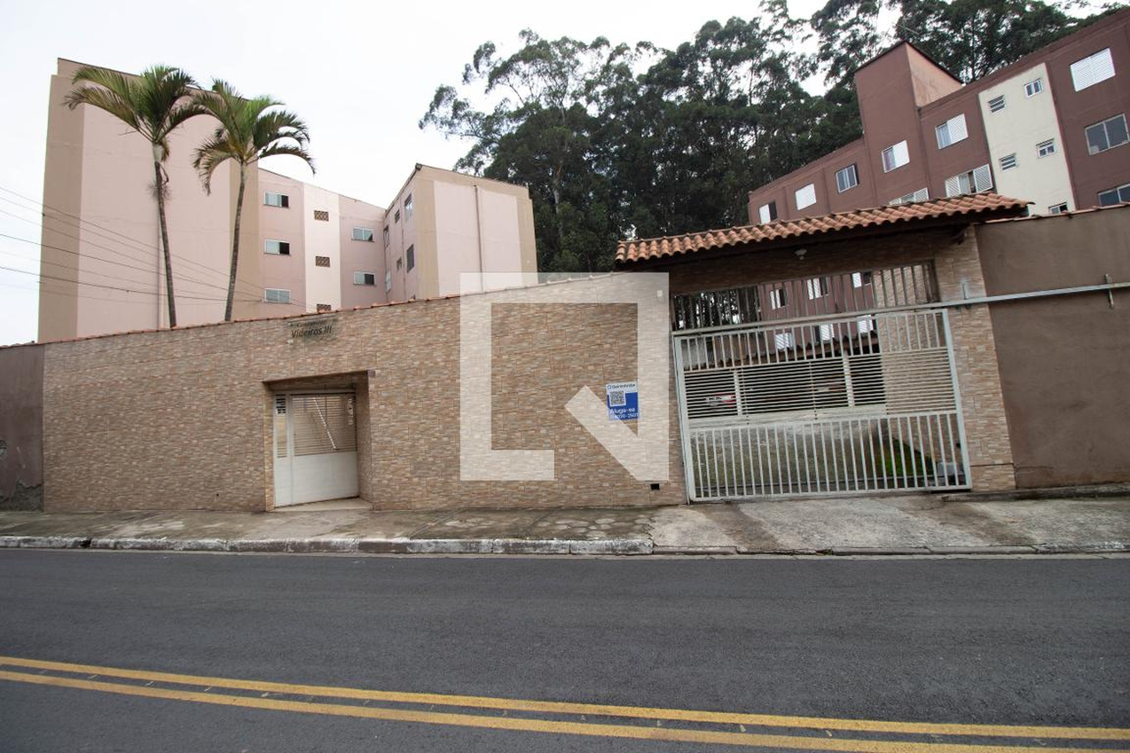 Fachada Condomínio Pessegueiro III