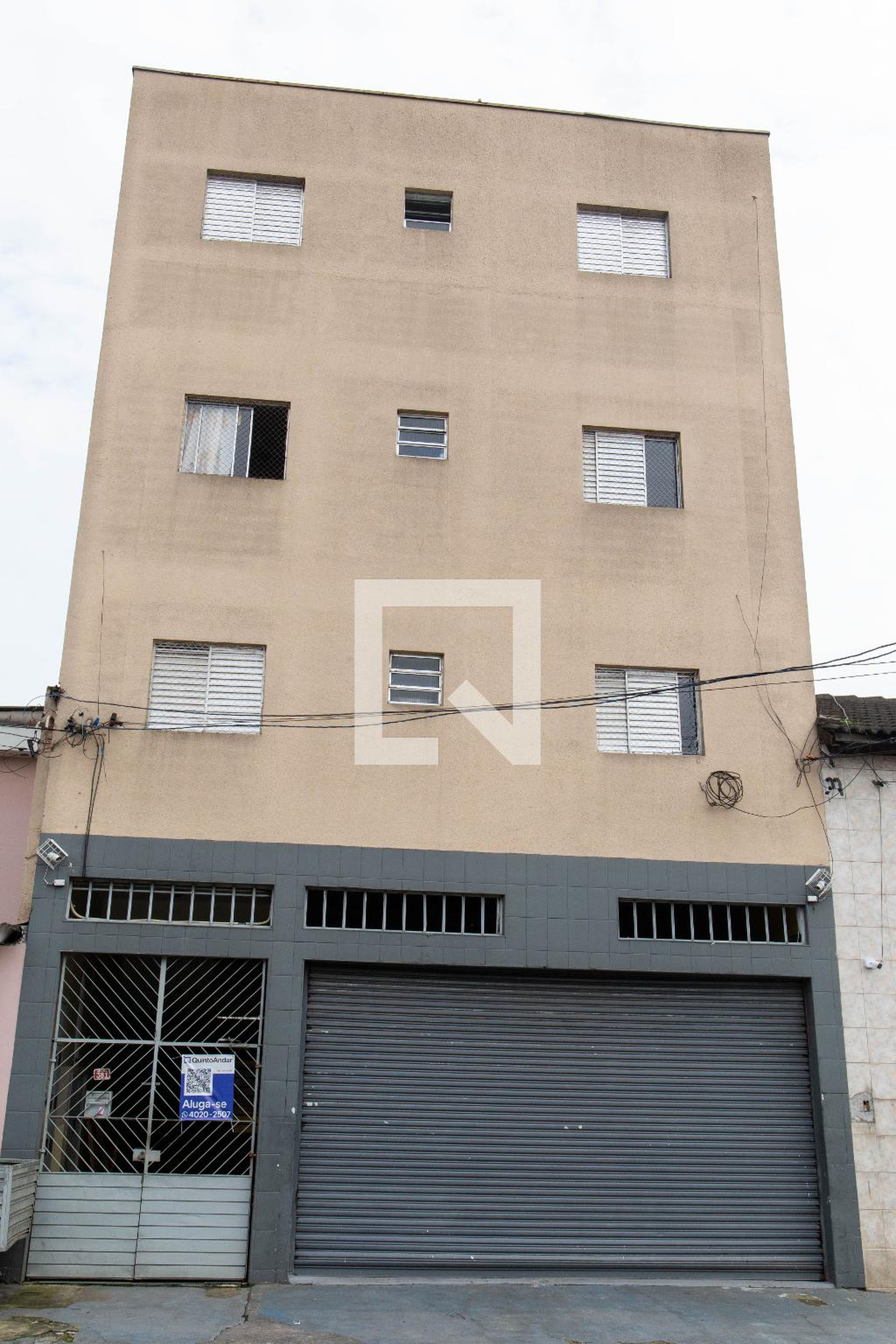 Fachada Condomínio em Rua Tupiniquins, 381