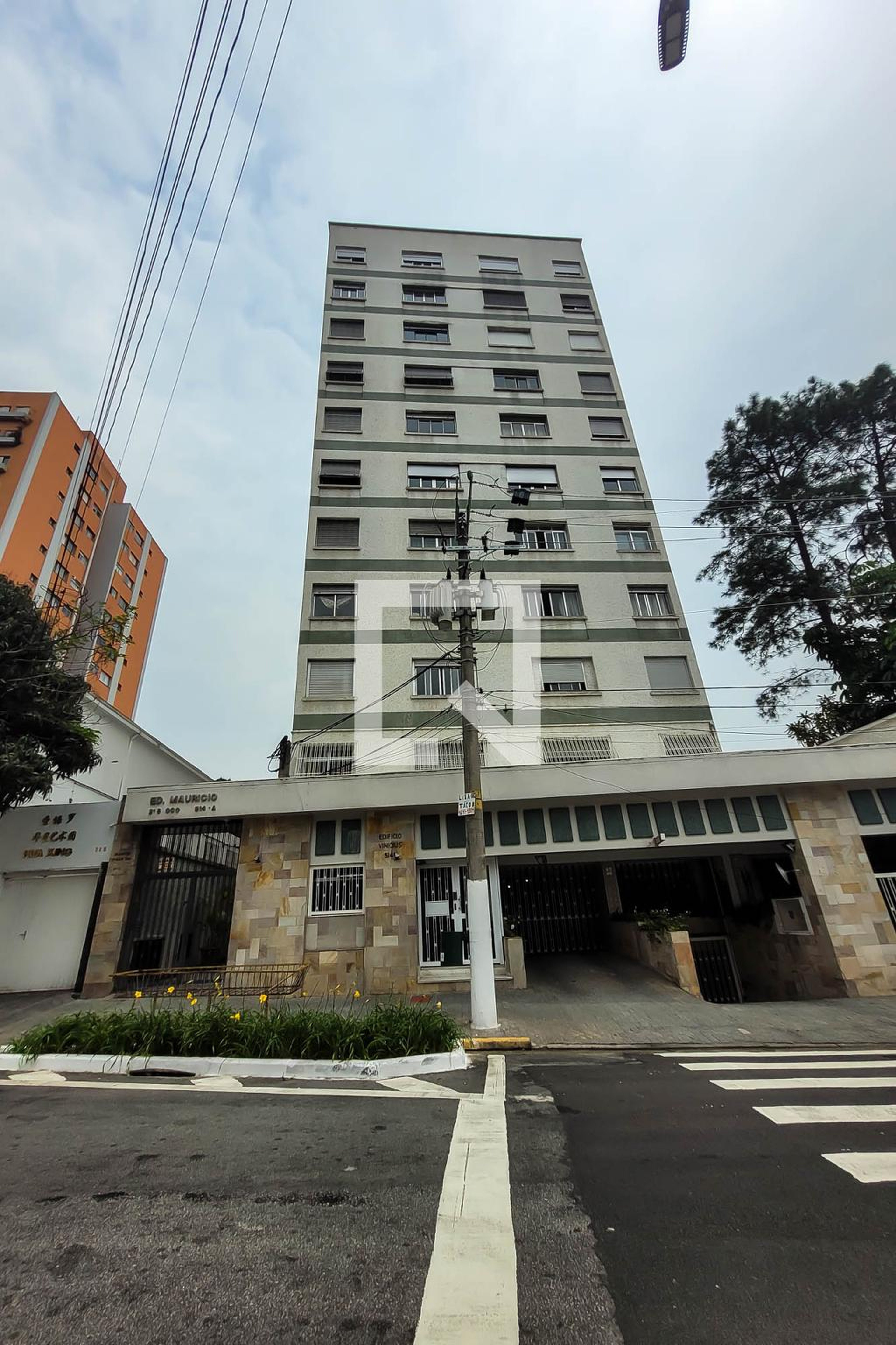 Fachada Condomínio em Rua Doutora Romilda Valentino, 514