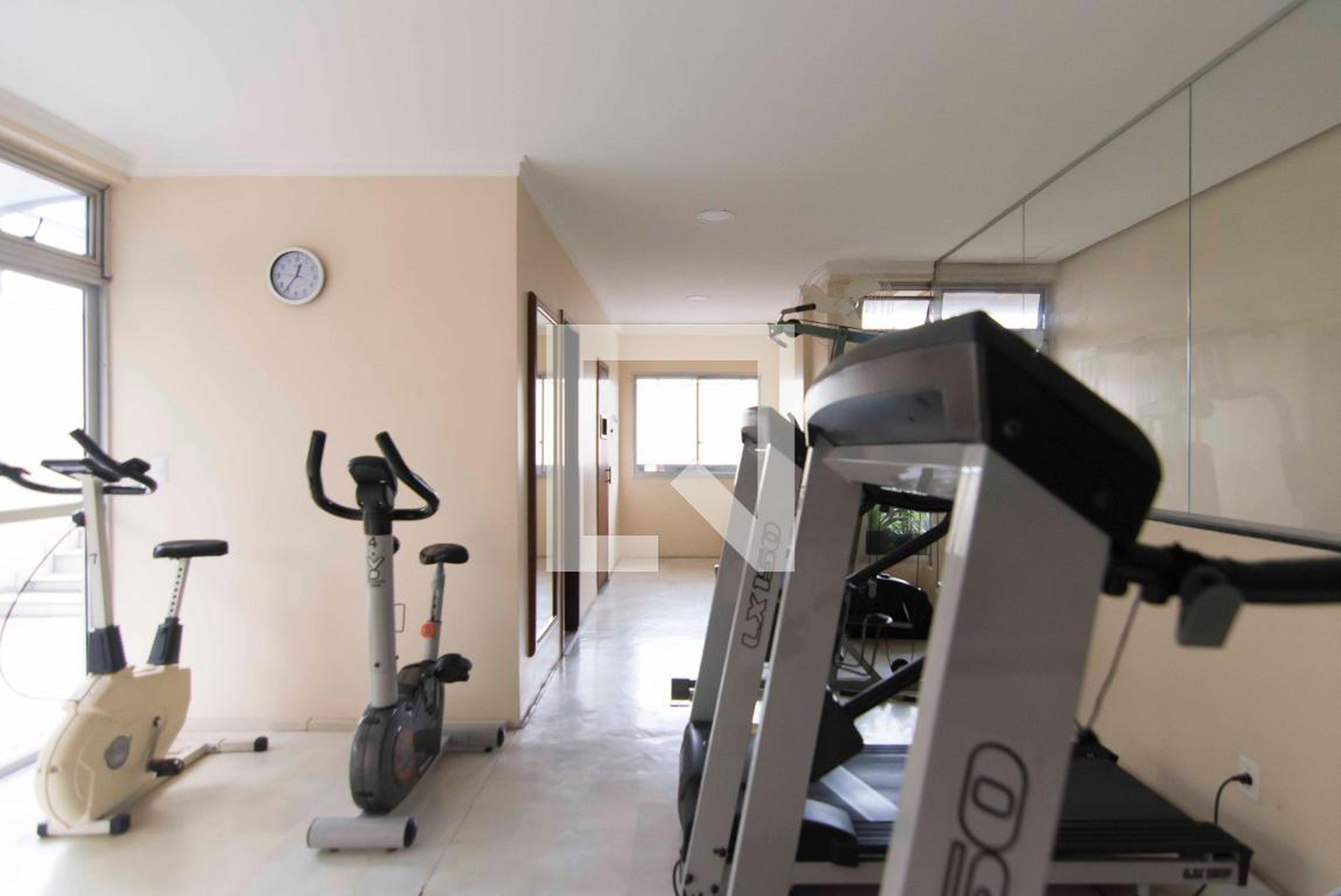 Academia - Top Village