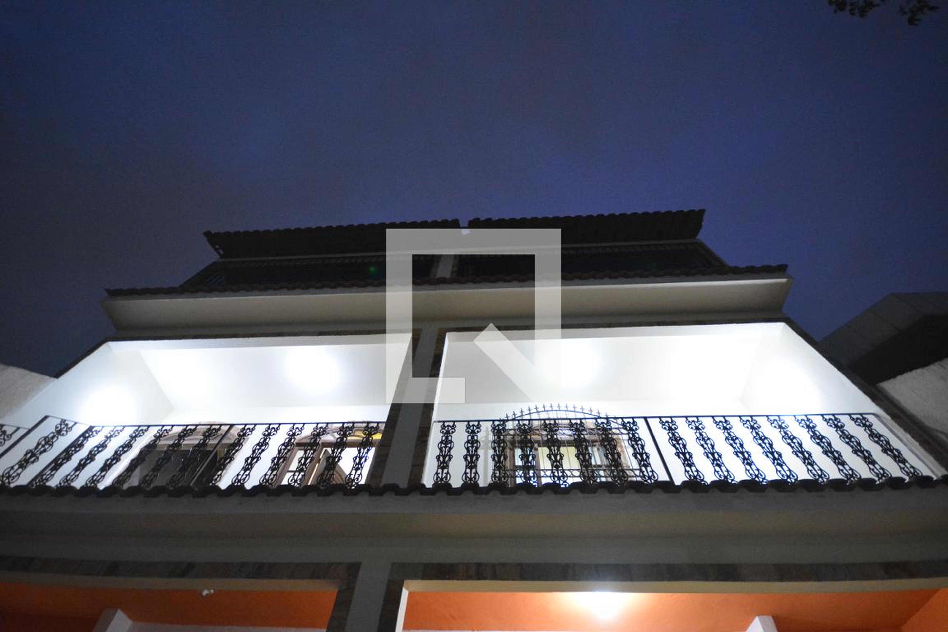 Fachada Condomínio em Rua Ivinheima, 183