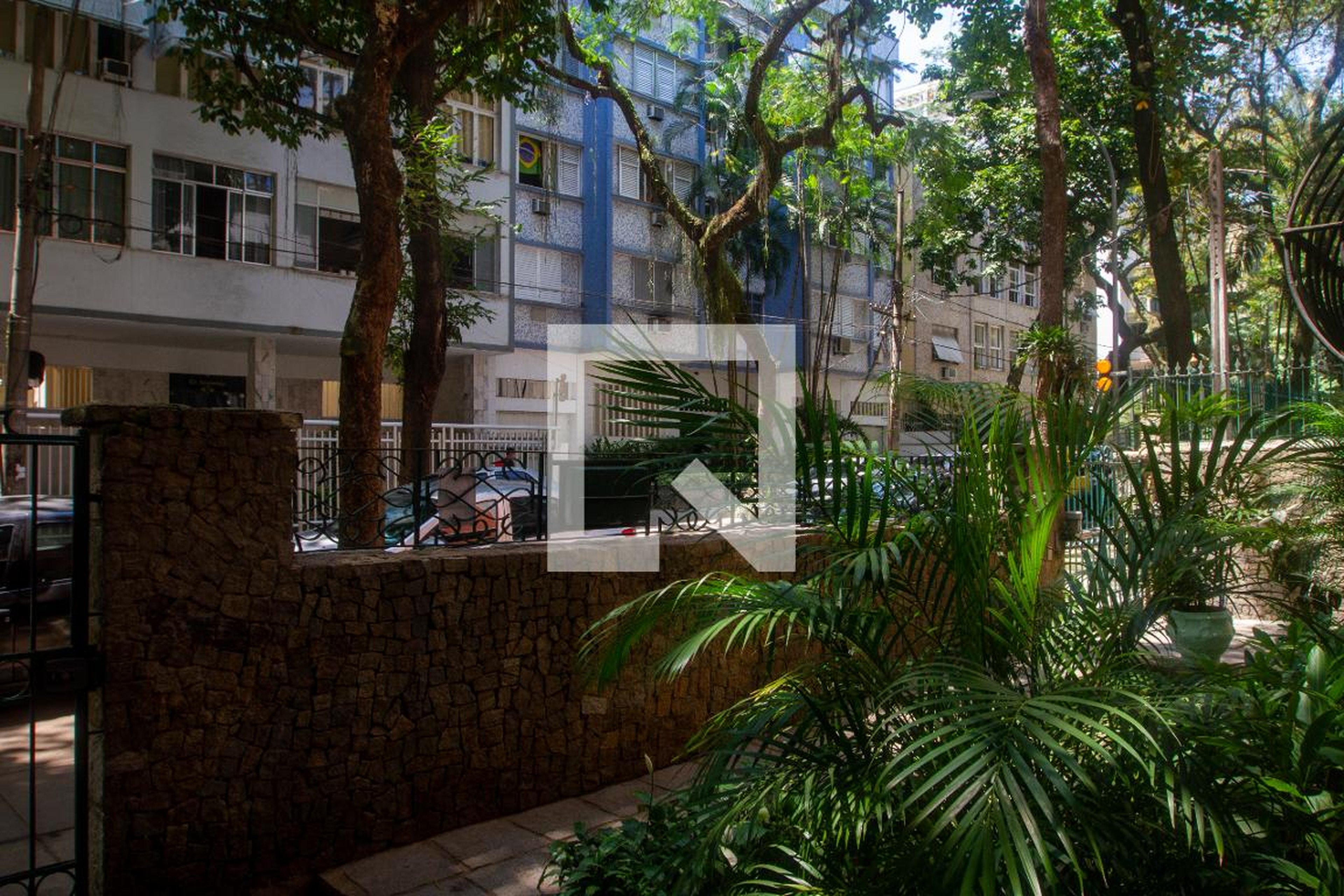 Entrada do Prédio - Edifício Gretchen