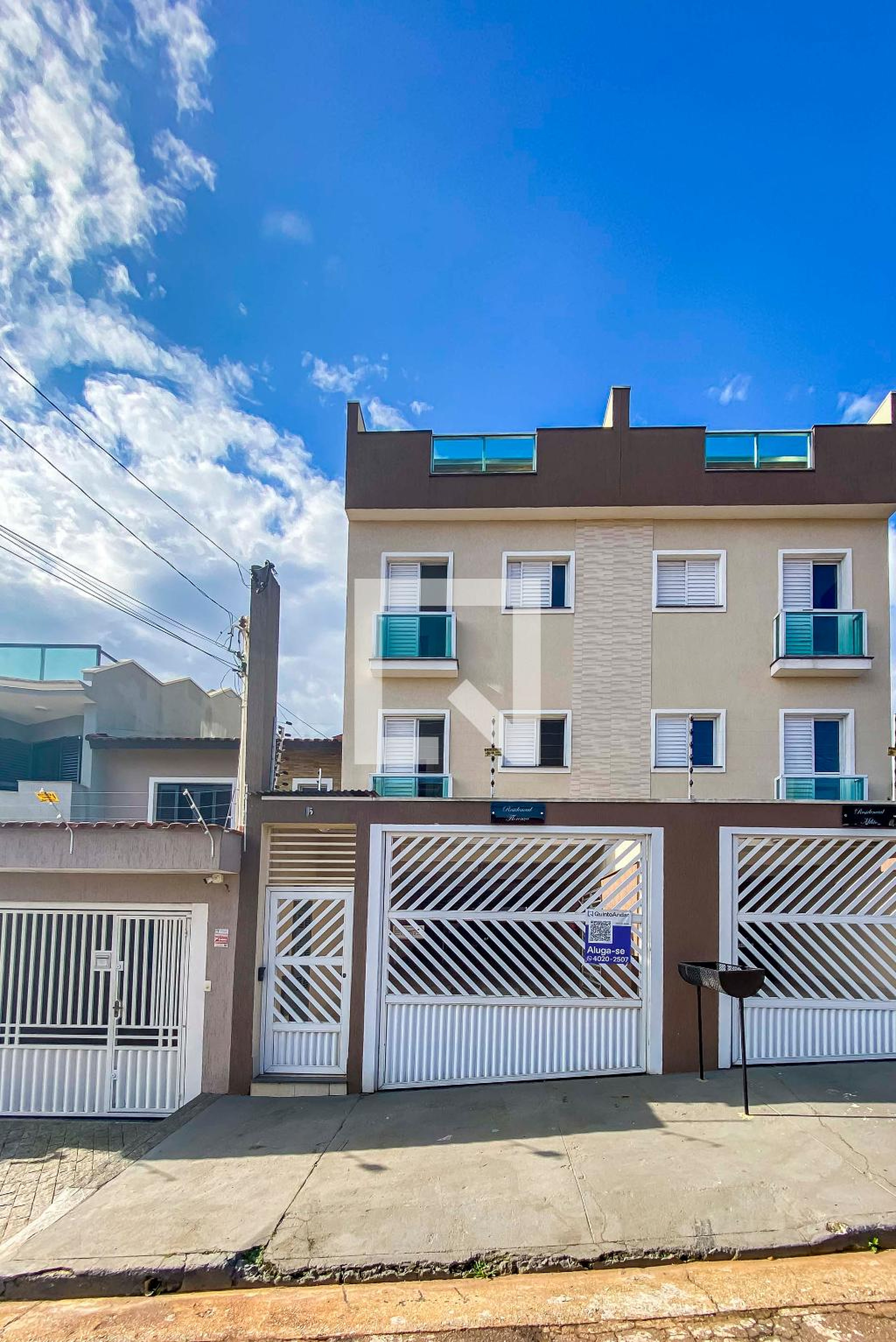 Fachada Condomínio em Rua Santa Adelaíde, 573