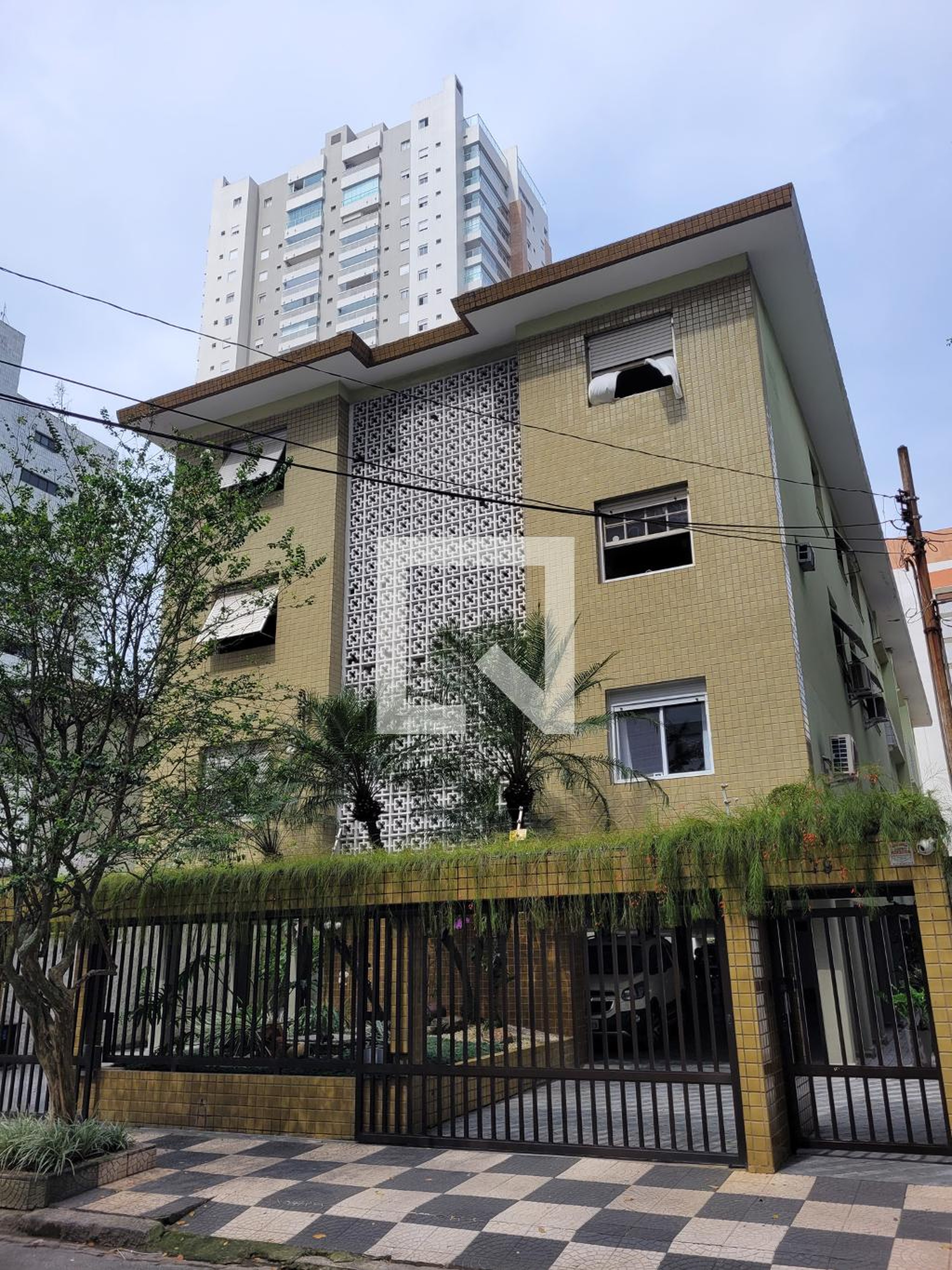 Fachada Condomínio em Rua Doutor Alfredo Porchat, 79