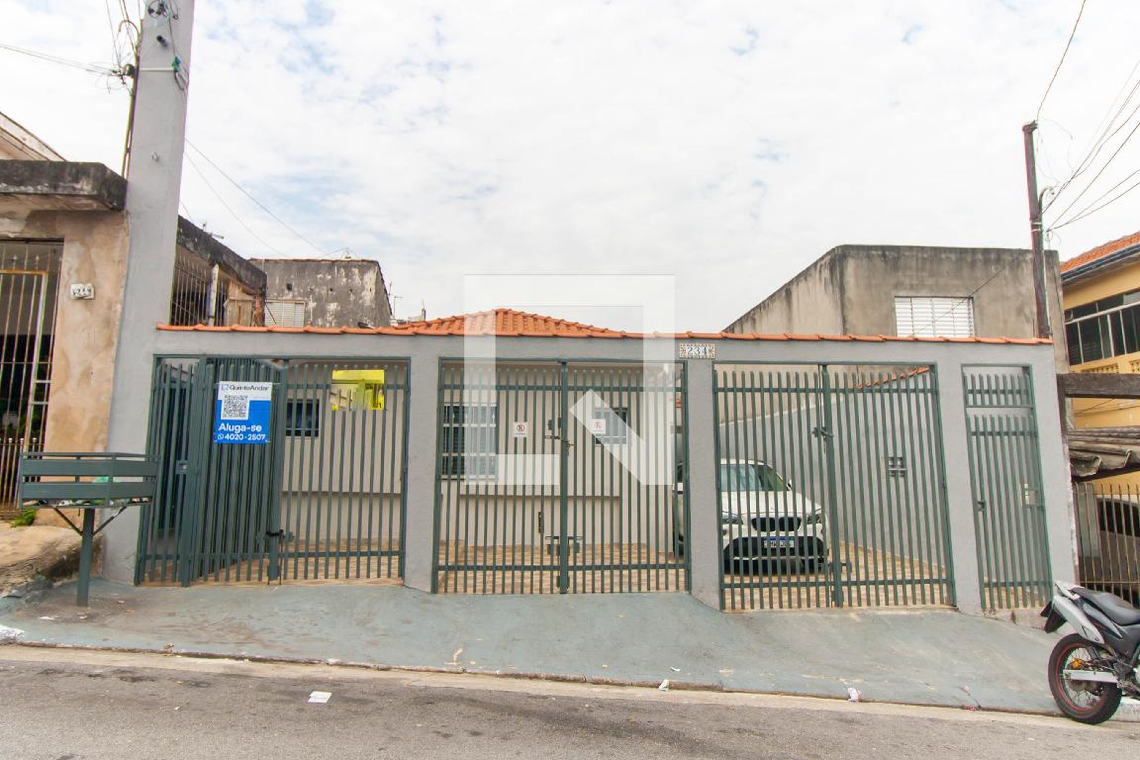 Fachada Condomínio em Rua Luiz Gastão, 234