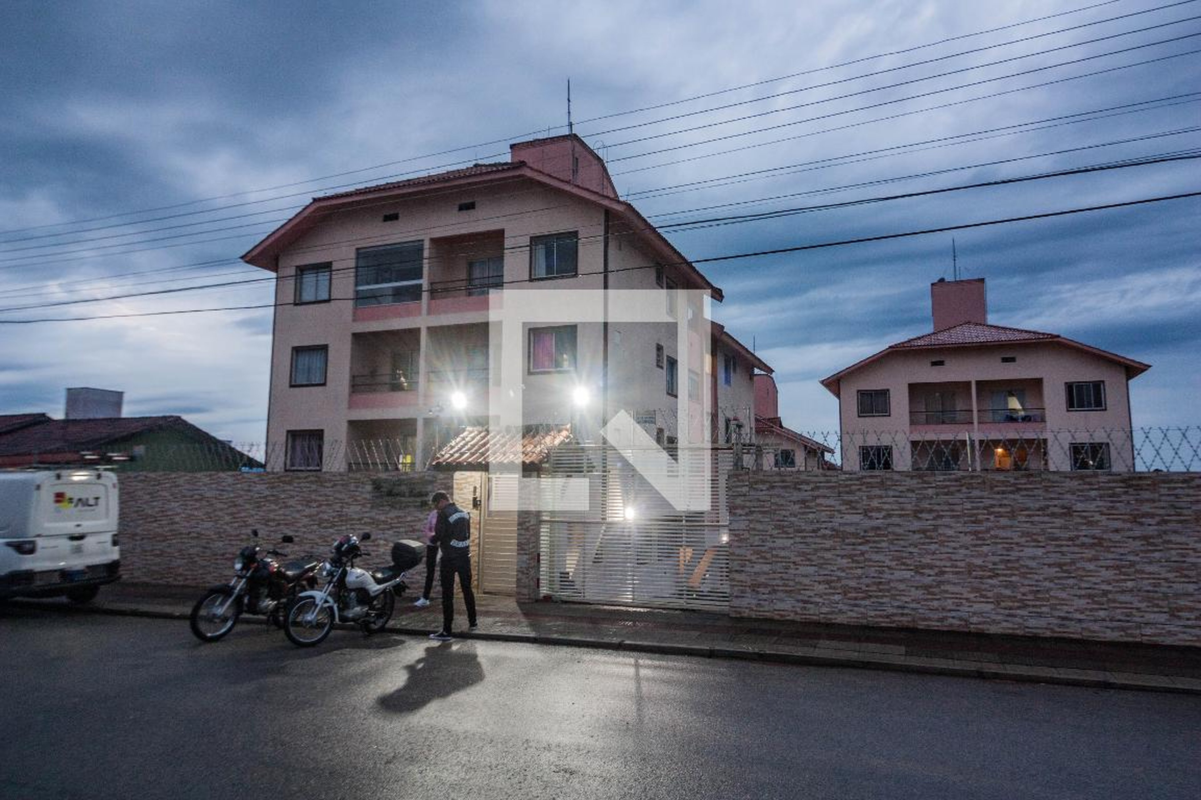 Fachada Residencial Professora Maria Esther