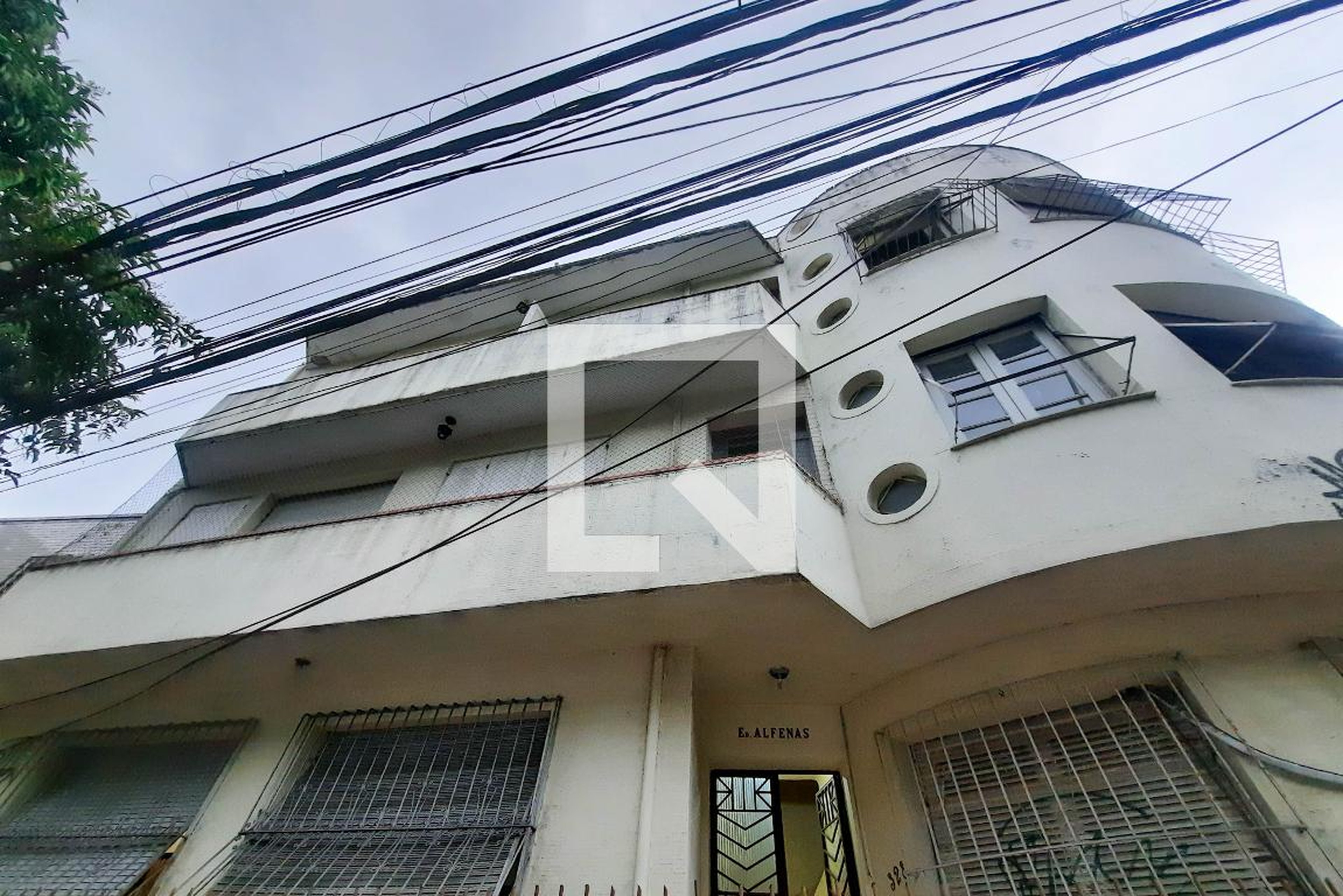 Fachada Condomínio Alfemas