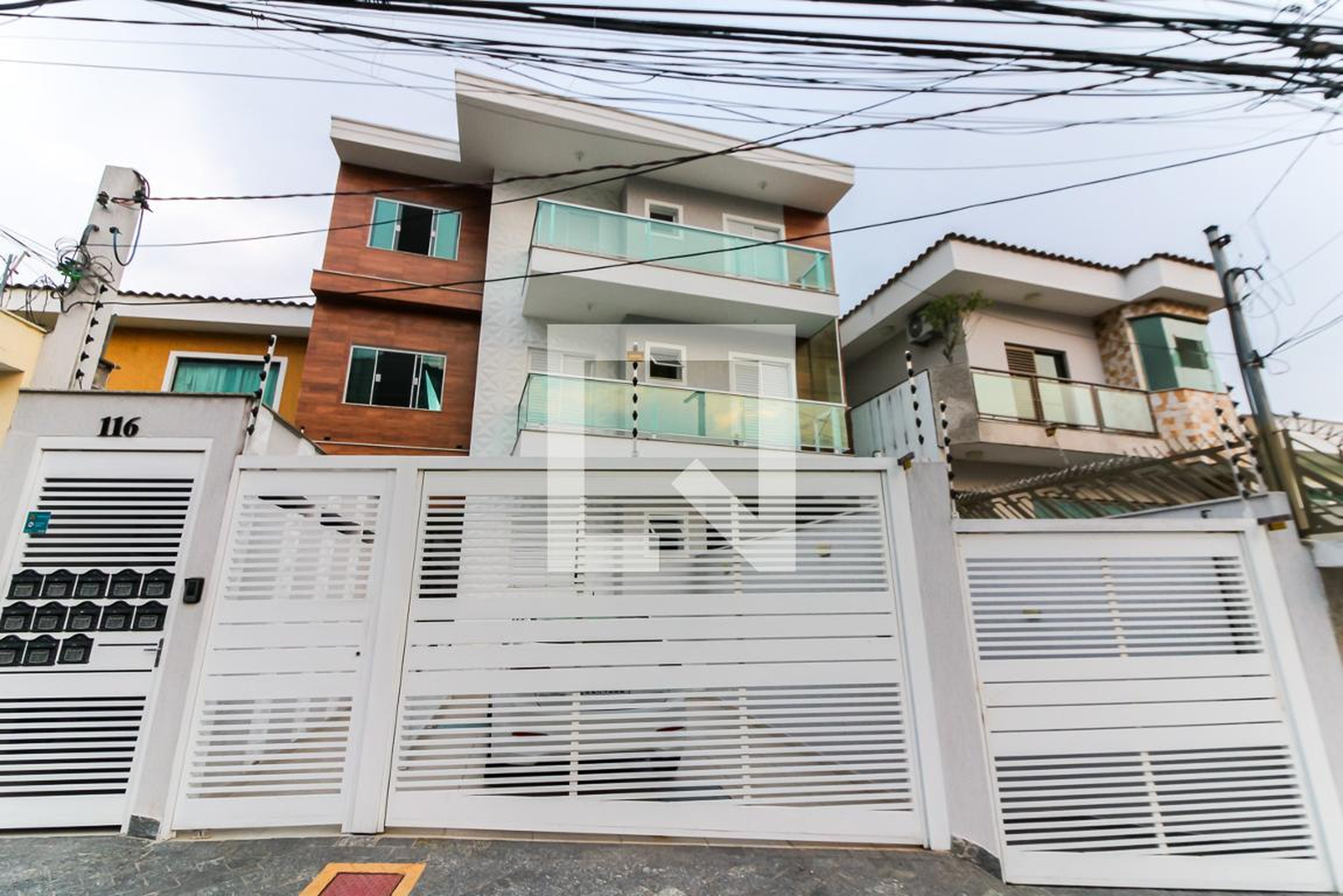 Fachada do Condomínio Residencial Guganis