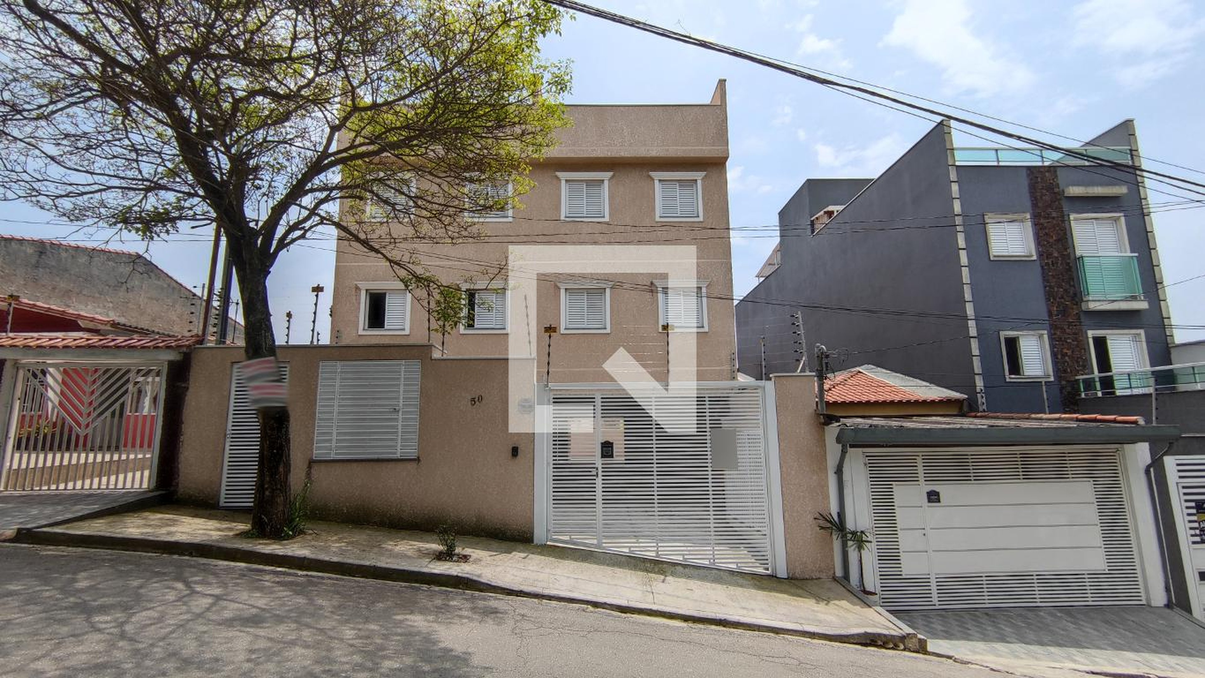 Fachada Condomínio em Rua Agostinho de Campos, 50