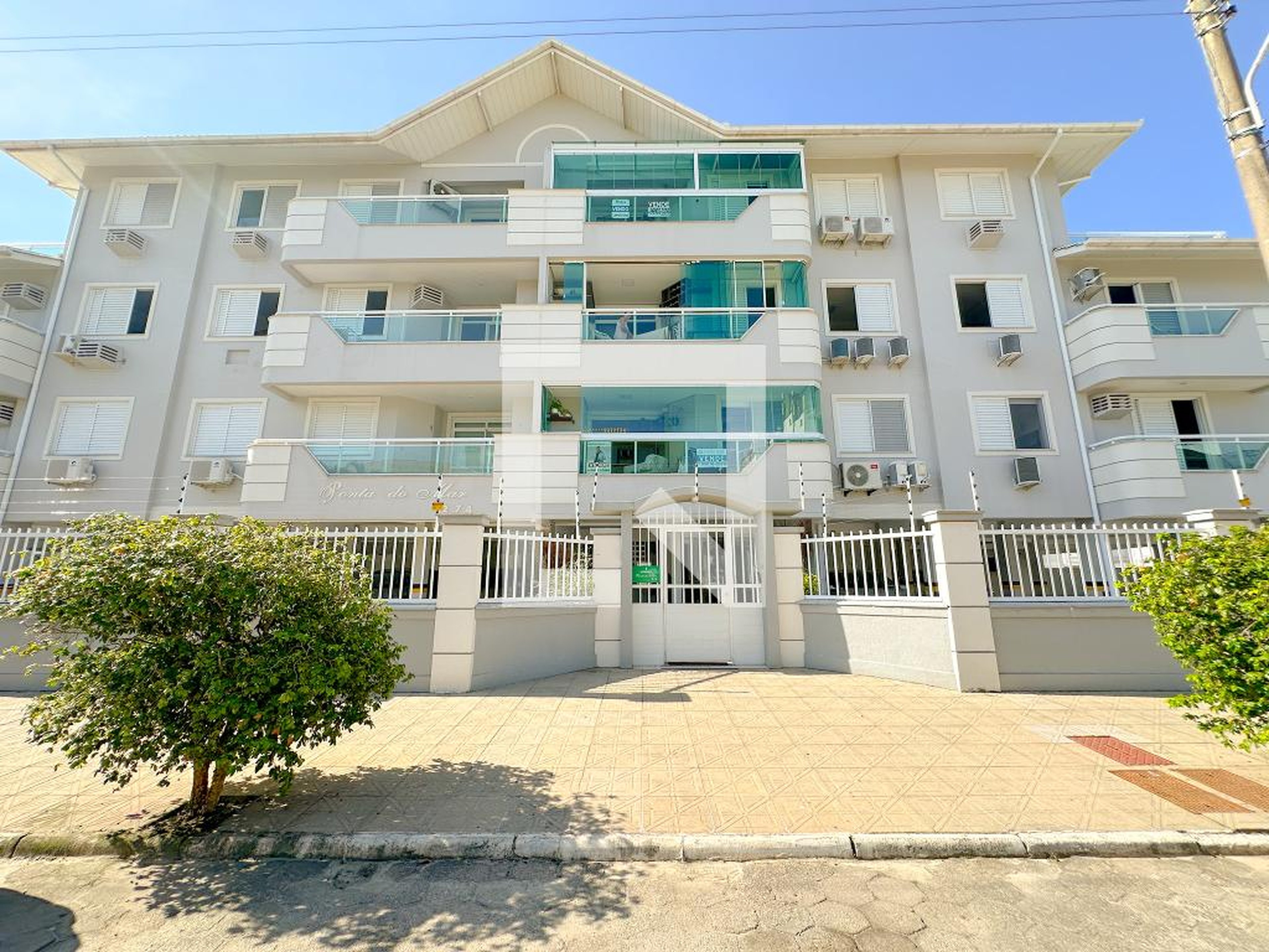 Fachada Condomínio Ponta do Mar