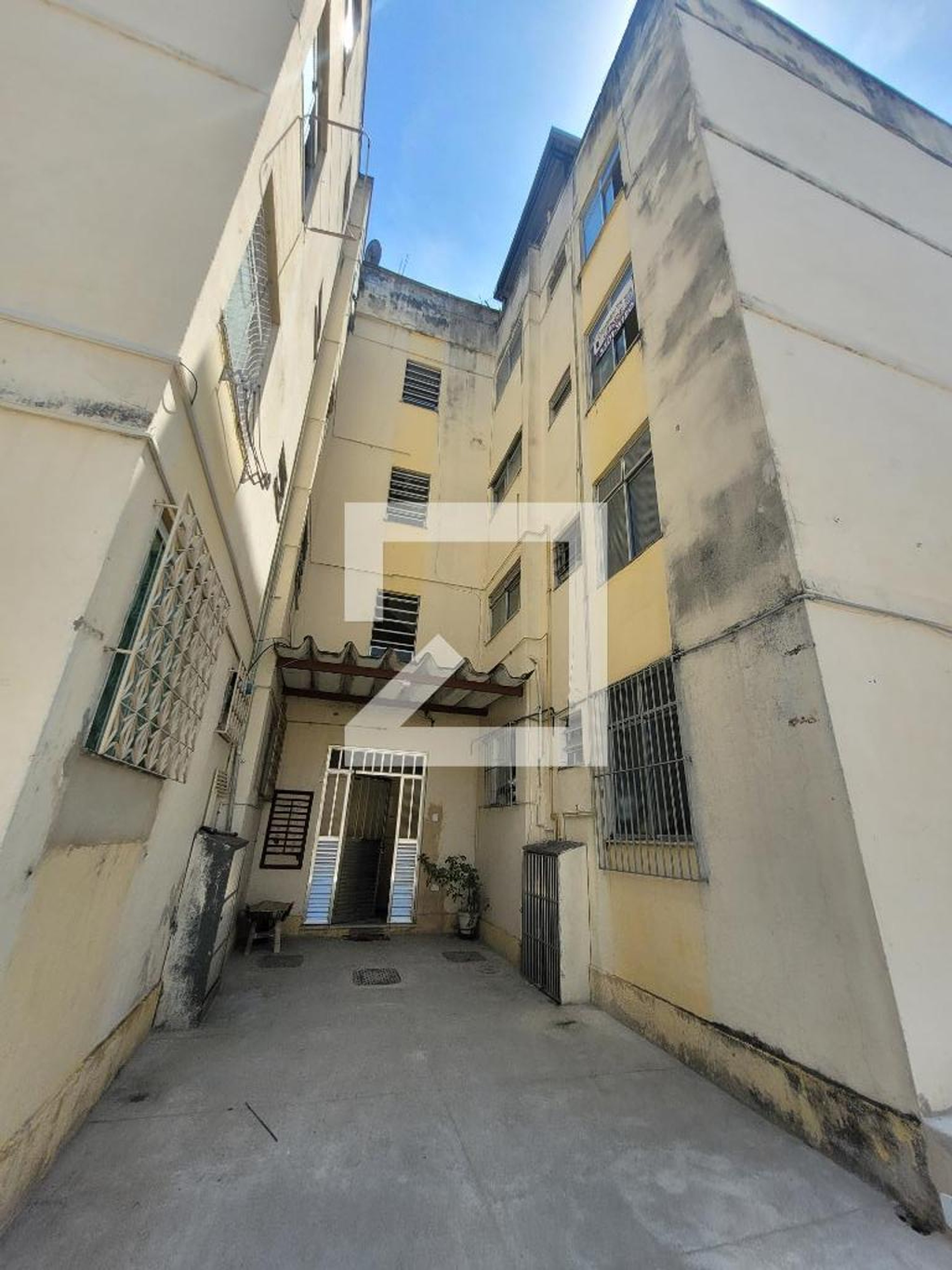 Fachada Condomínio Conjunto Residencial da Policia Militar