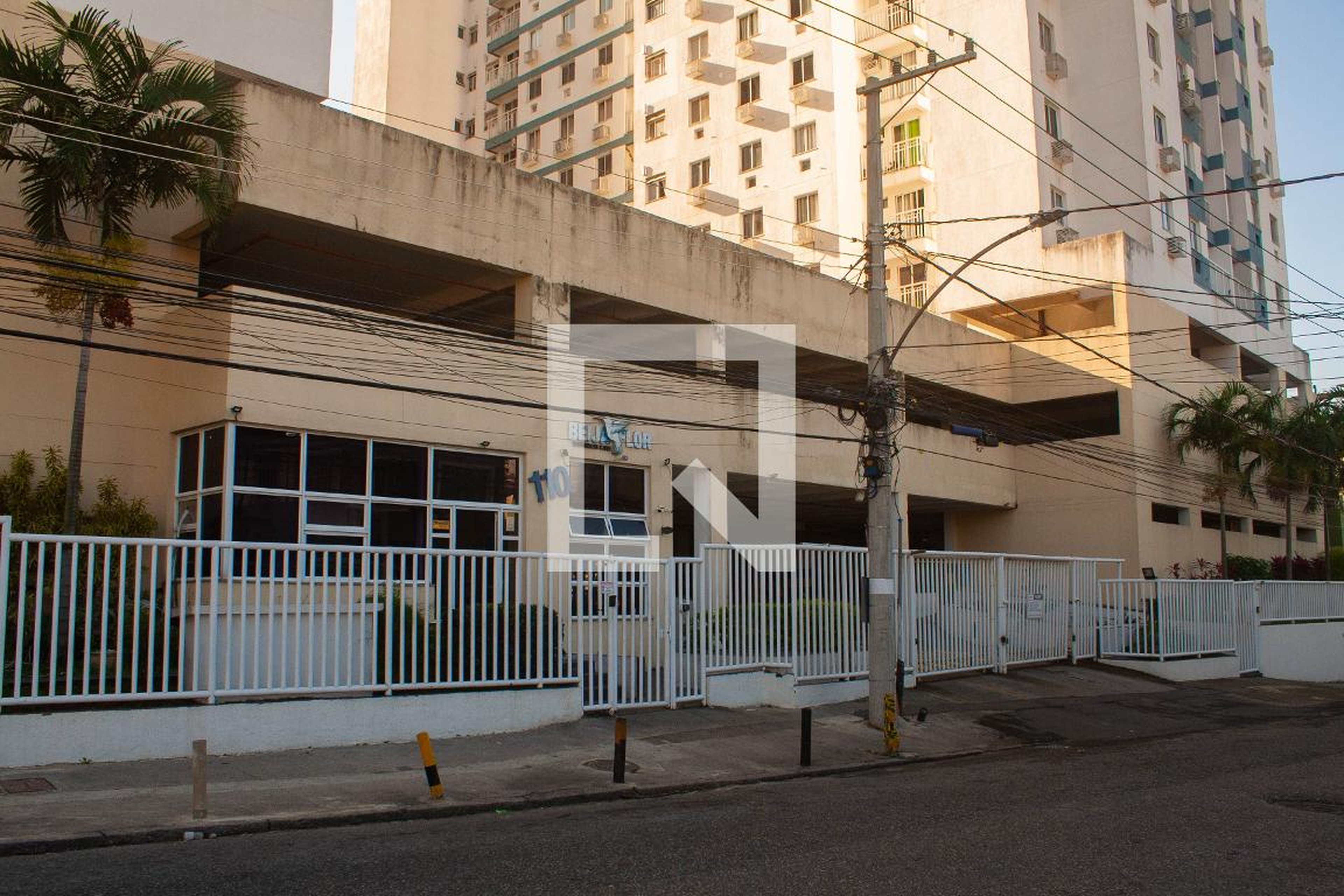 Fachada do Condomínio Condomínio Beija Flor Residences