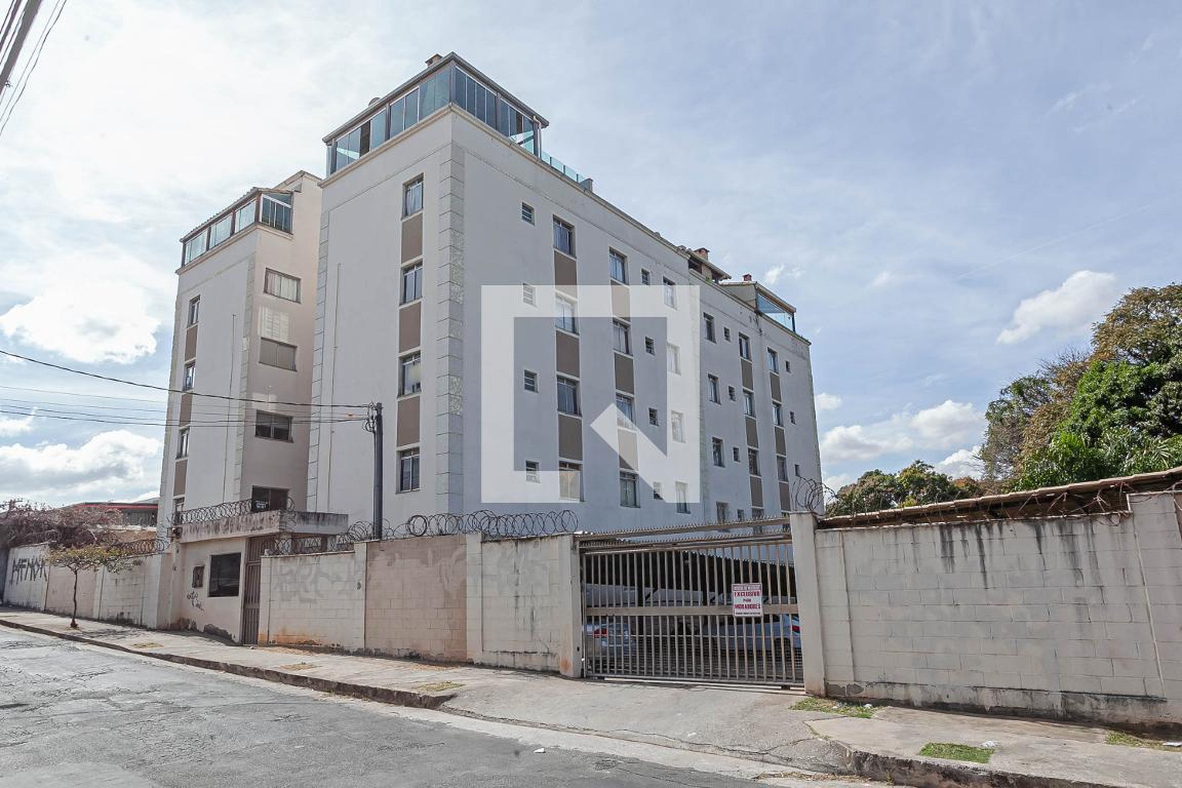 Fachada do condomínio Residencial Parque'Outono