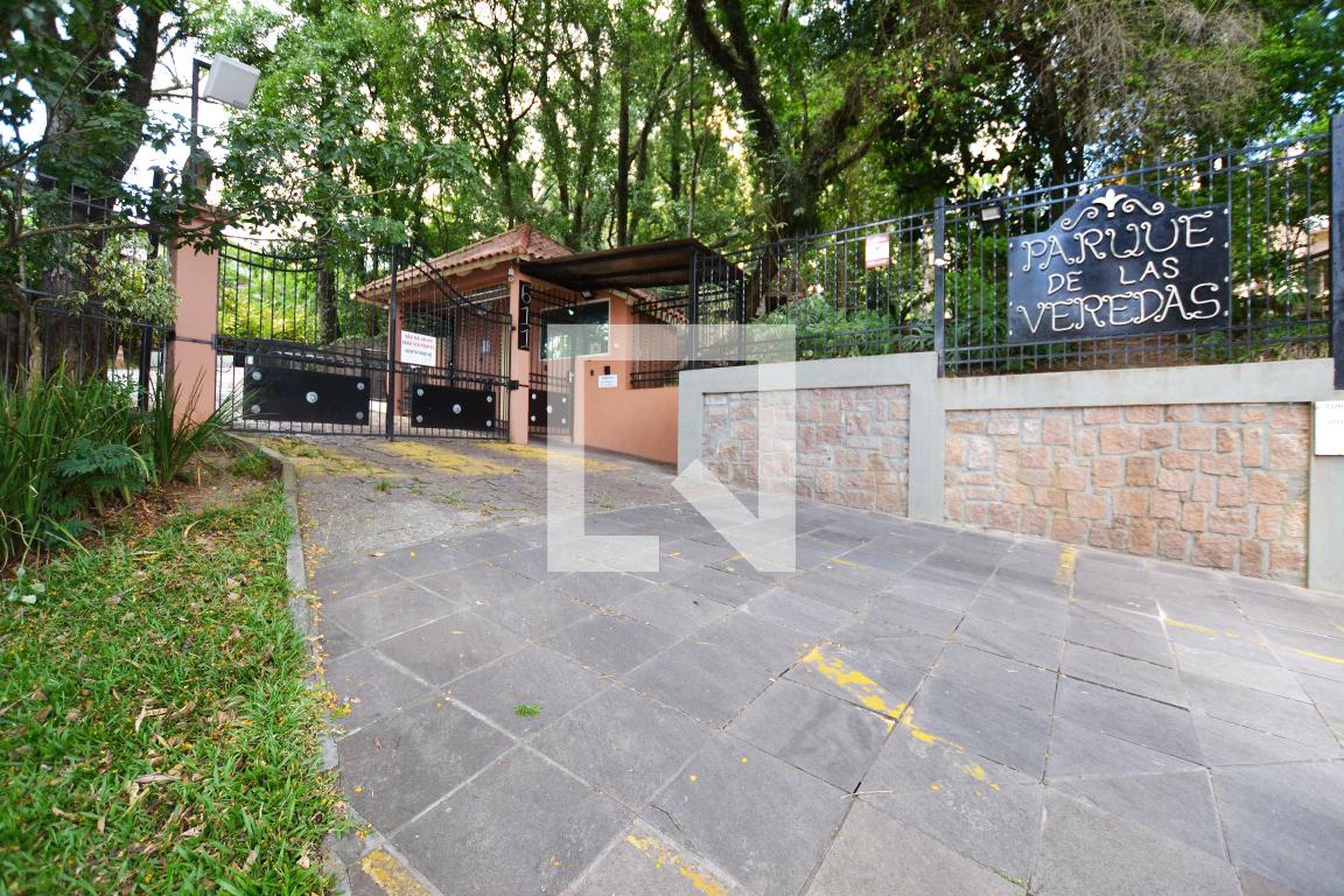 Fachada do Condominio Condomínio Parque de Las Vereda