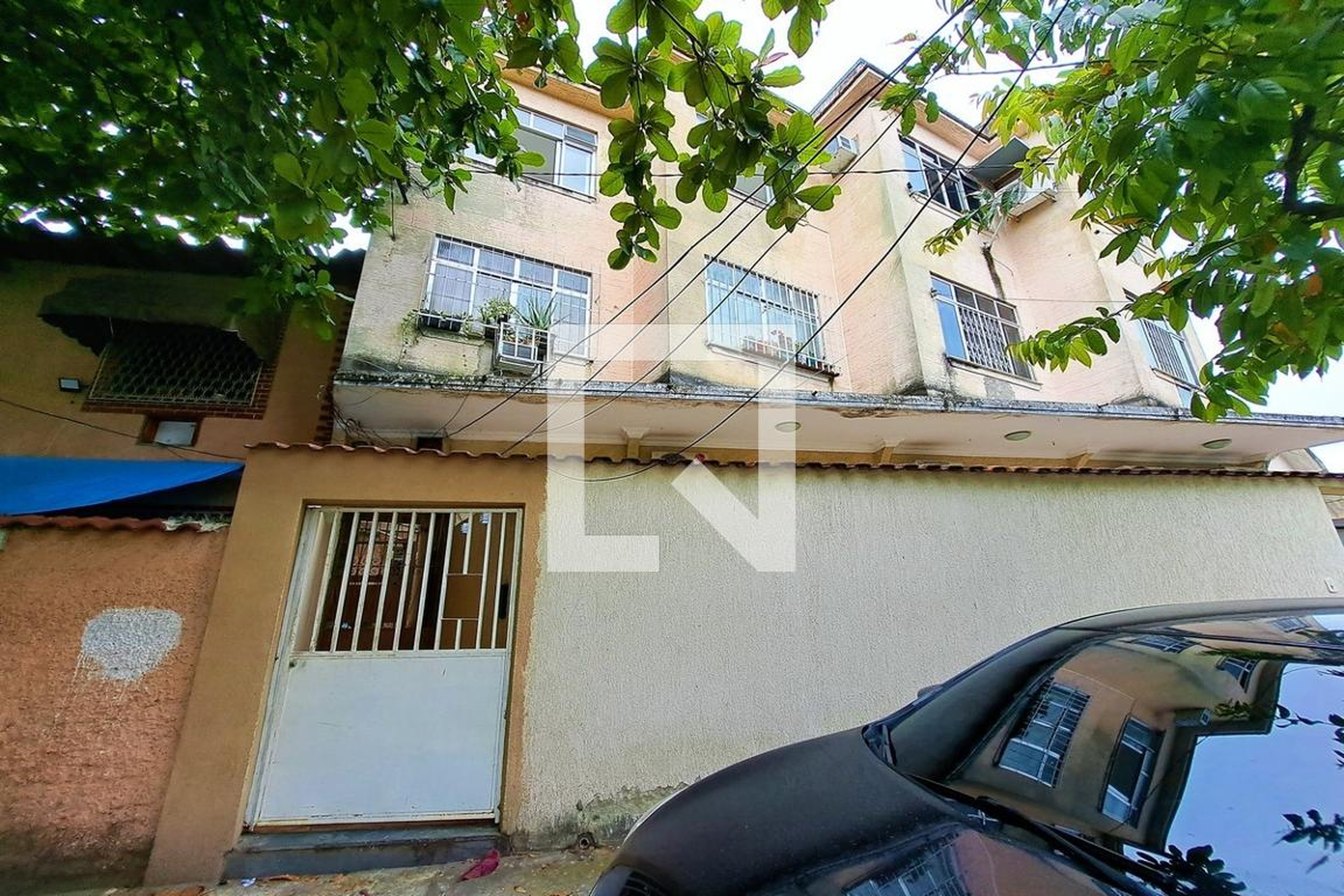 Fachada Condomínio Azambuja 937