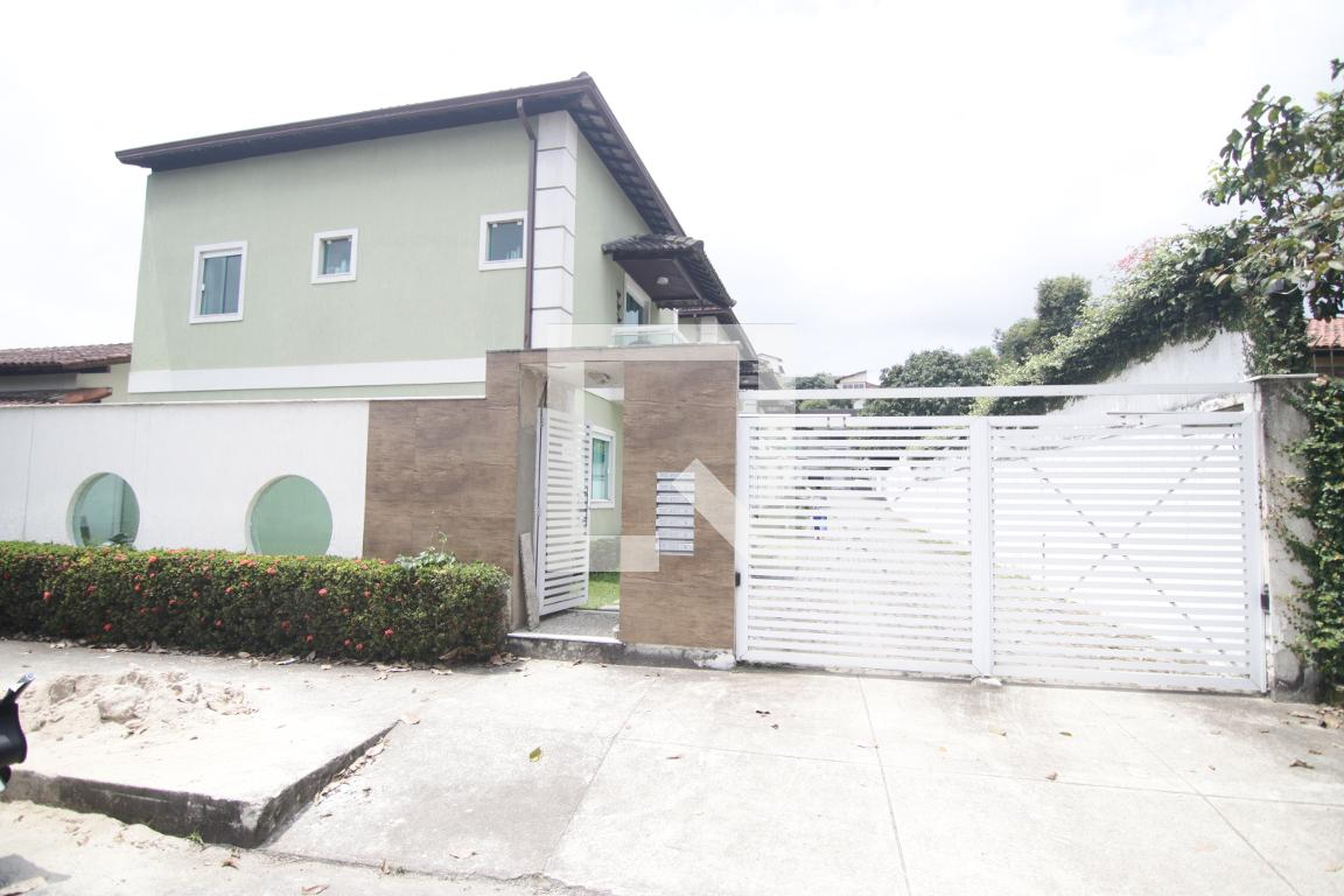 Fachada do condomínio Condomínio Saint Tropez