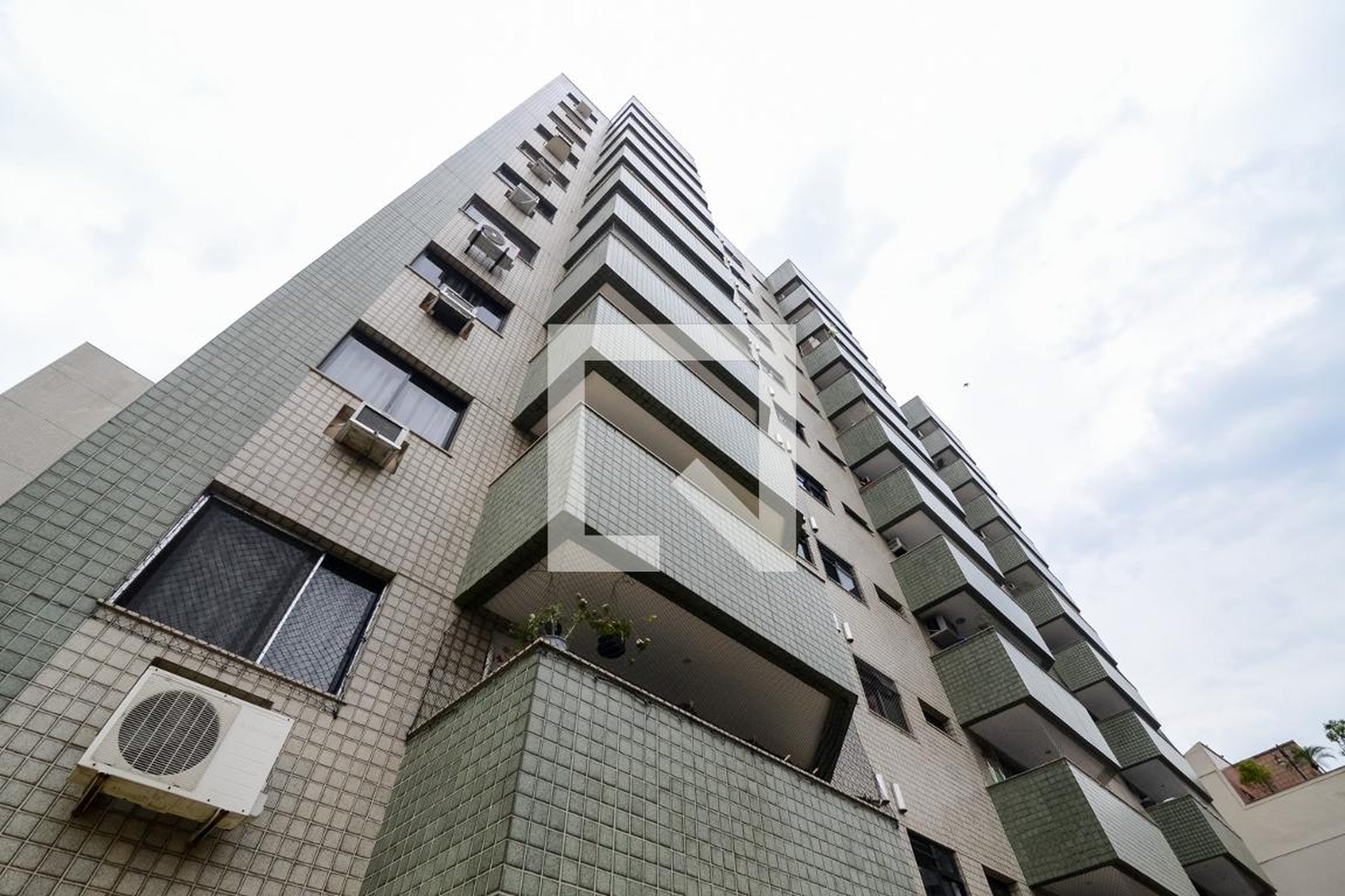 Fachada Condomínio Milão