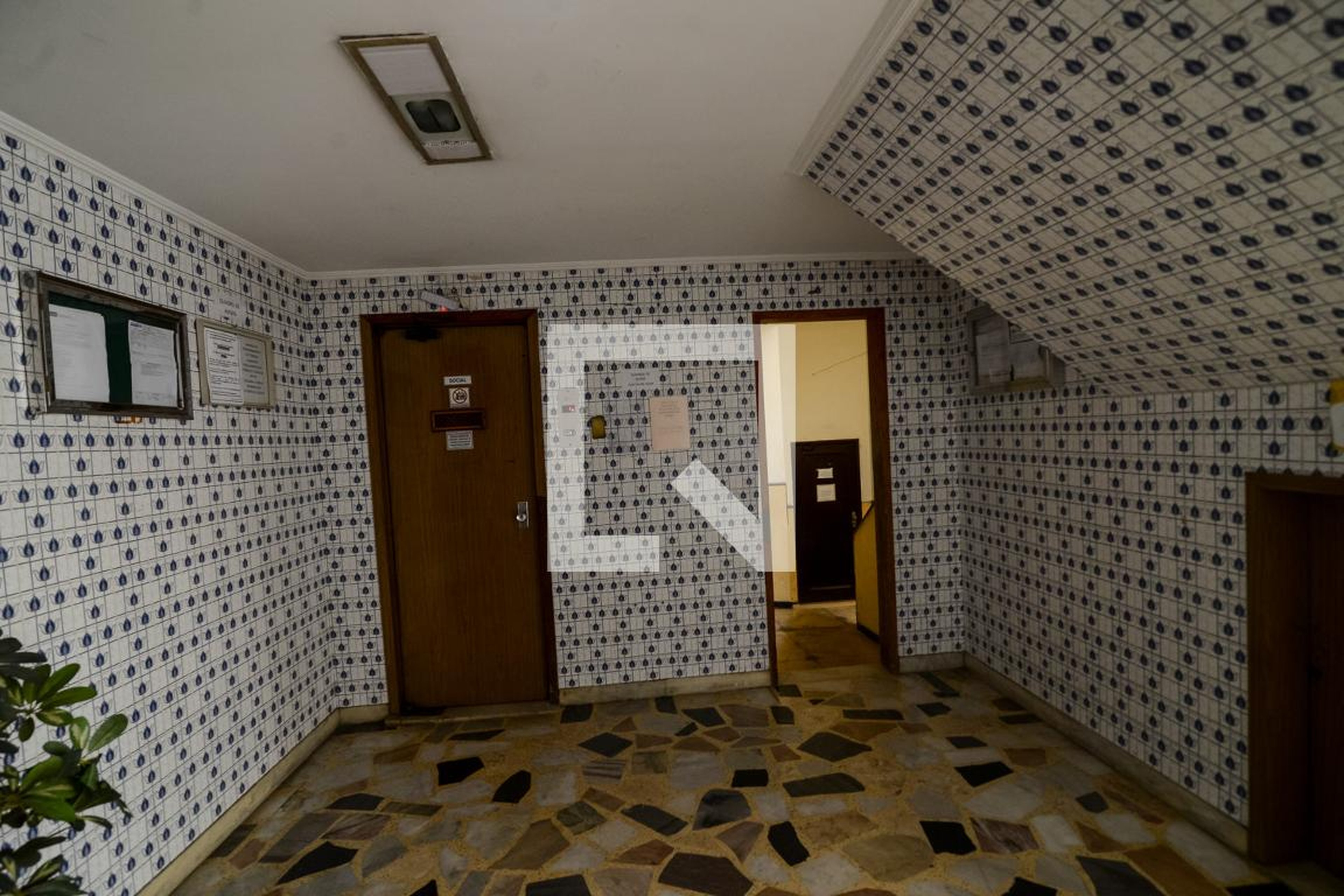 Hall - Edifício da Rua Oito de Dezembro