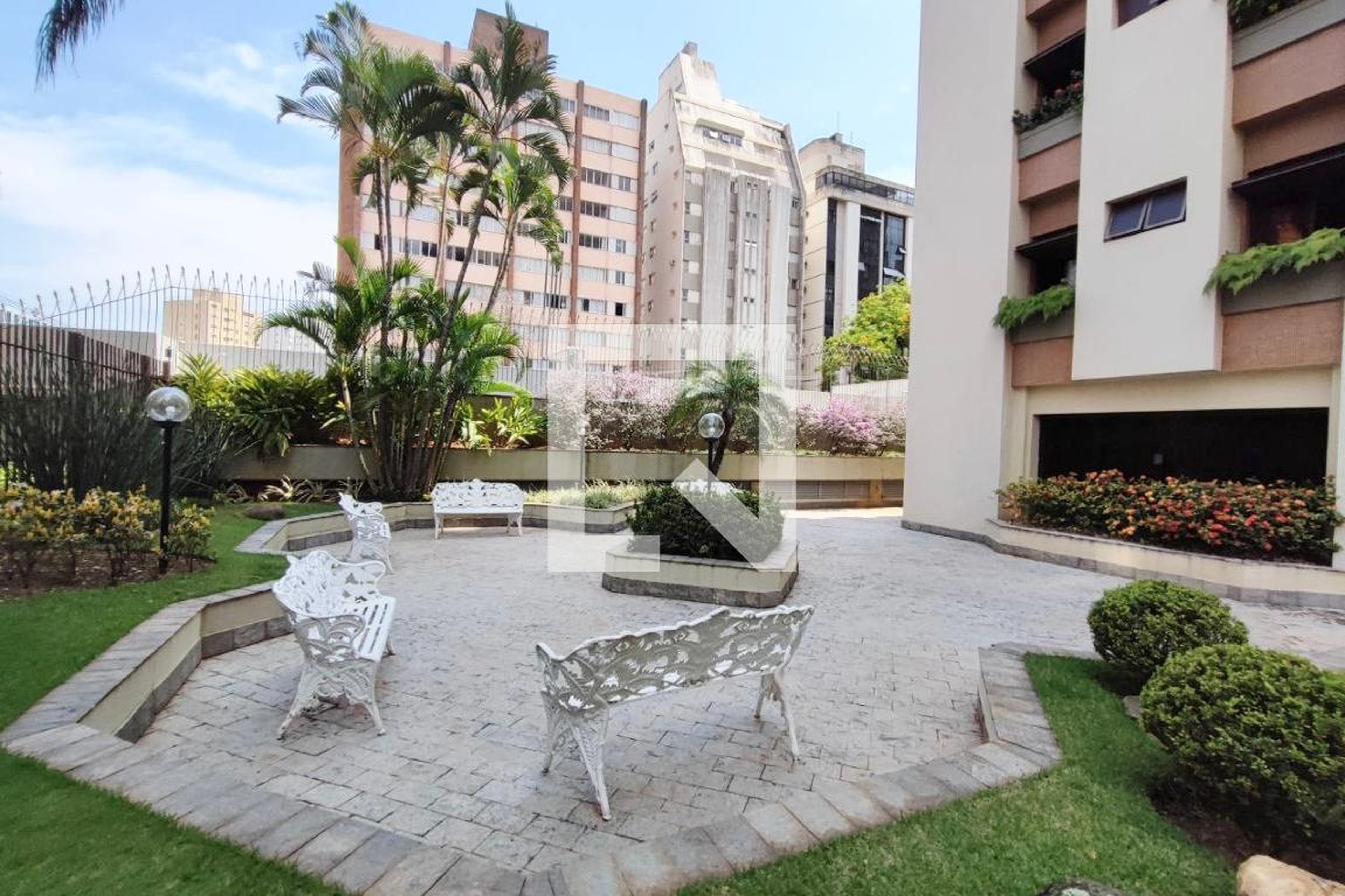 Fachada Condomínio Praia de Pitangueiras - Cambui