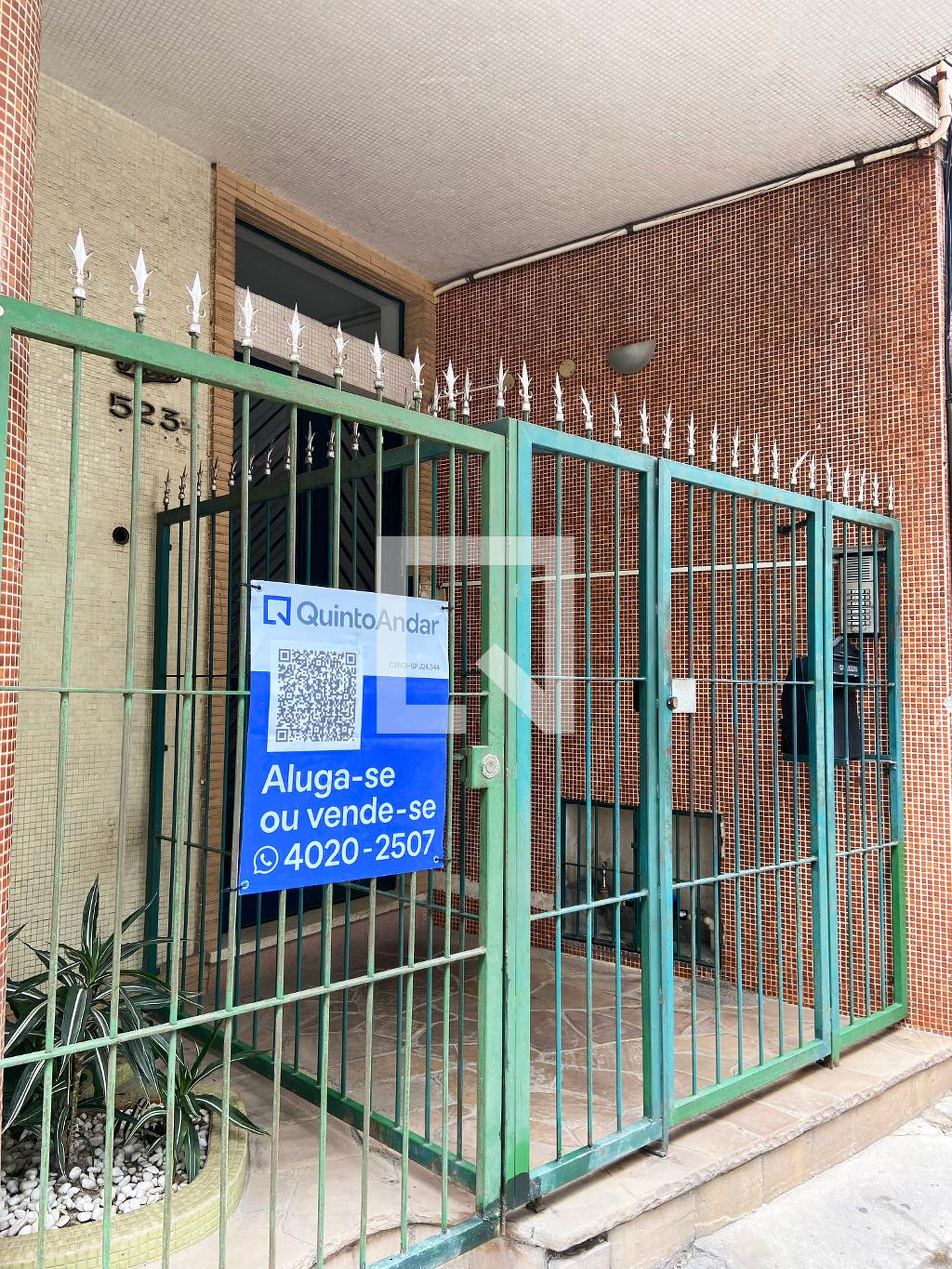 Fachada do Prédio Condomínio Hela