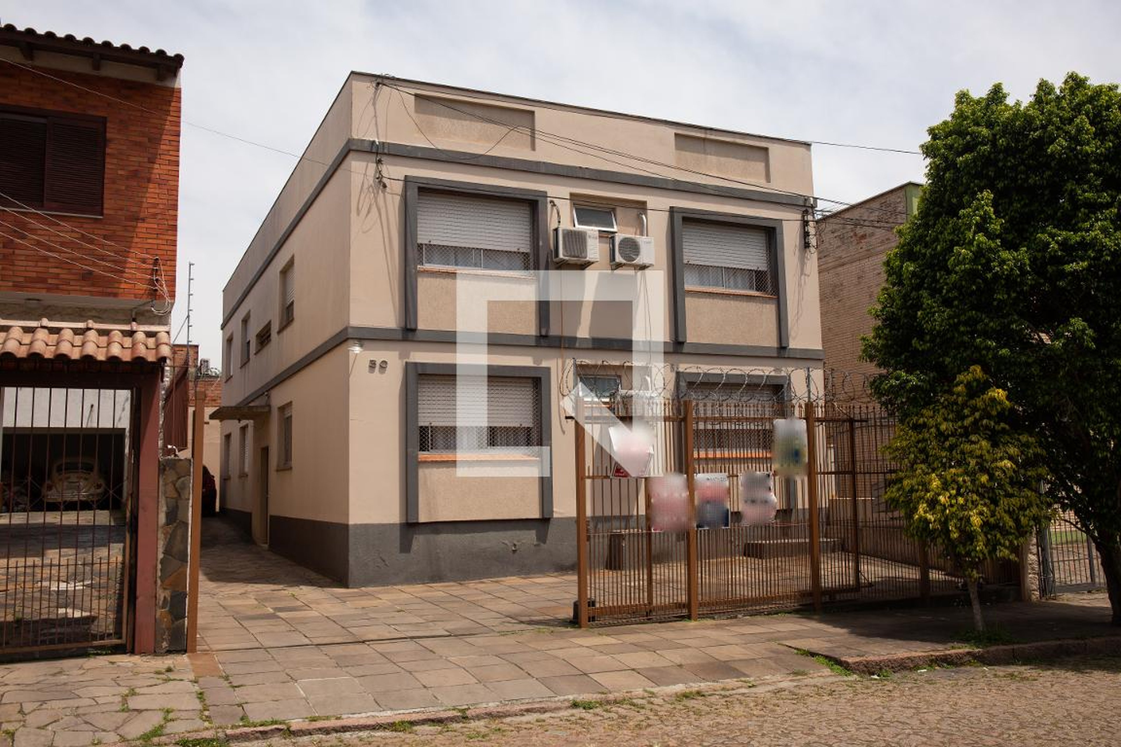 Fachada do Prédio Condomínio em Rua Álvaro Viêira Guimarães, 30